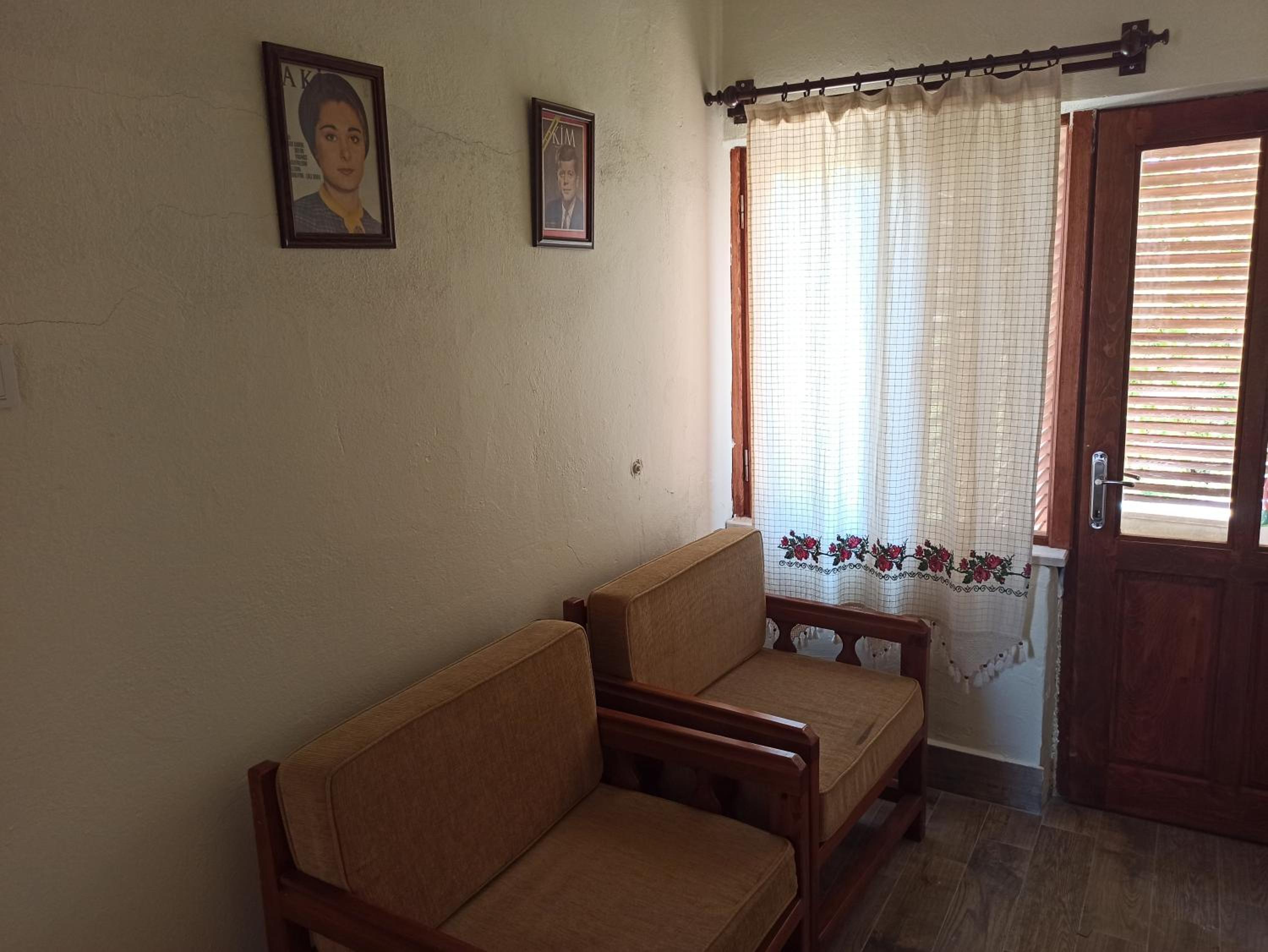 Double Room - Photo 5