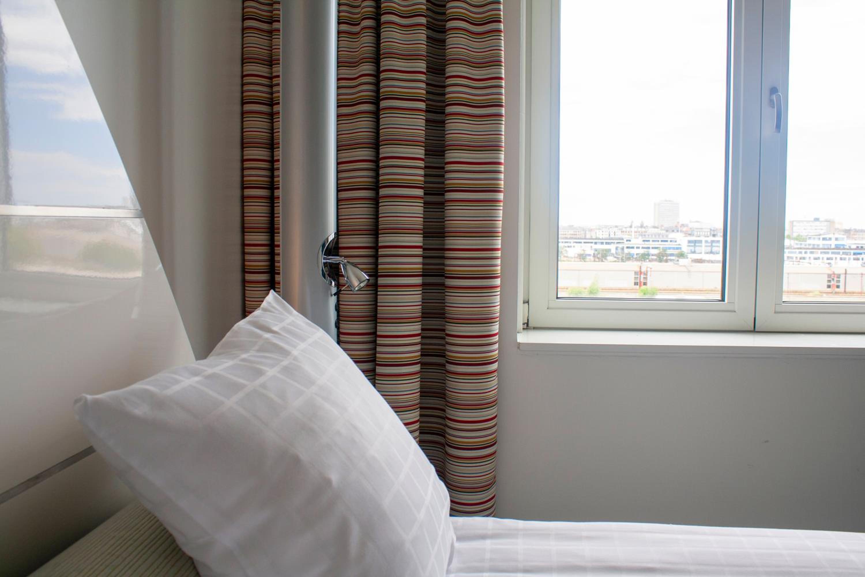 Standard Double Room - Photo 17