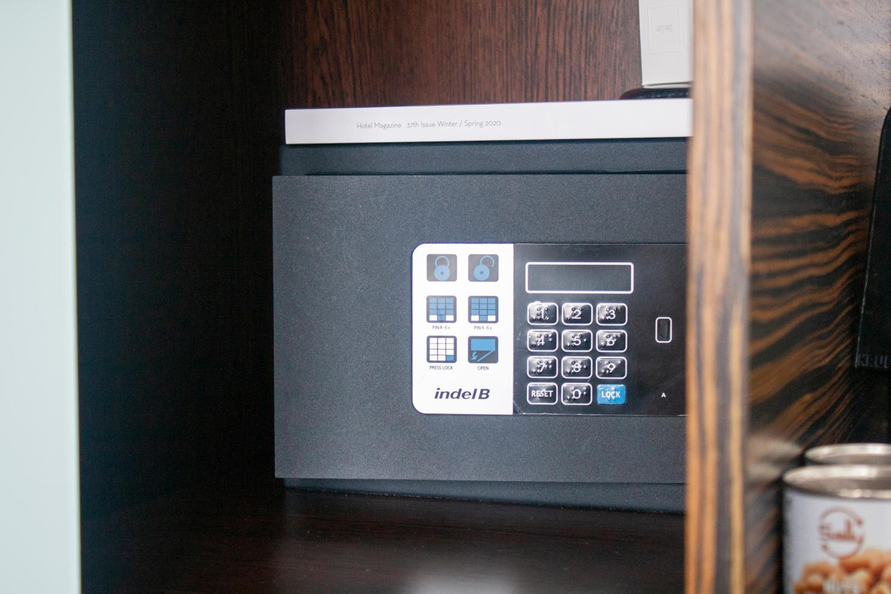Executive Double Room - Photo 11