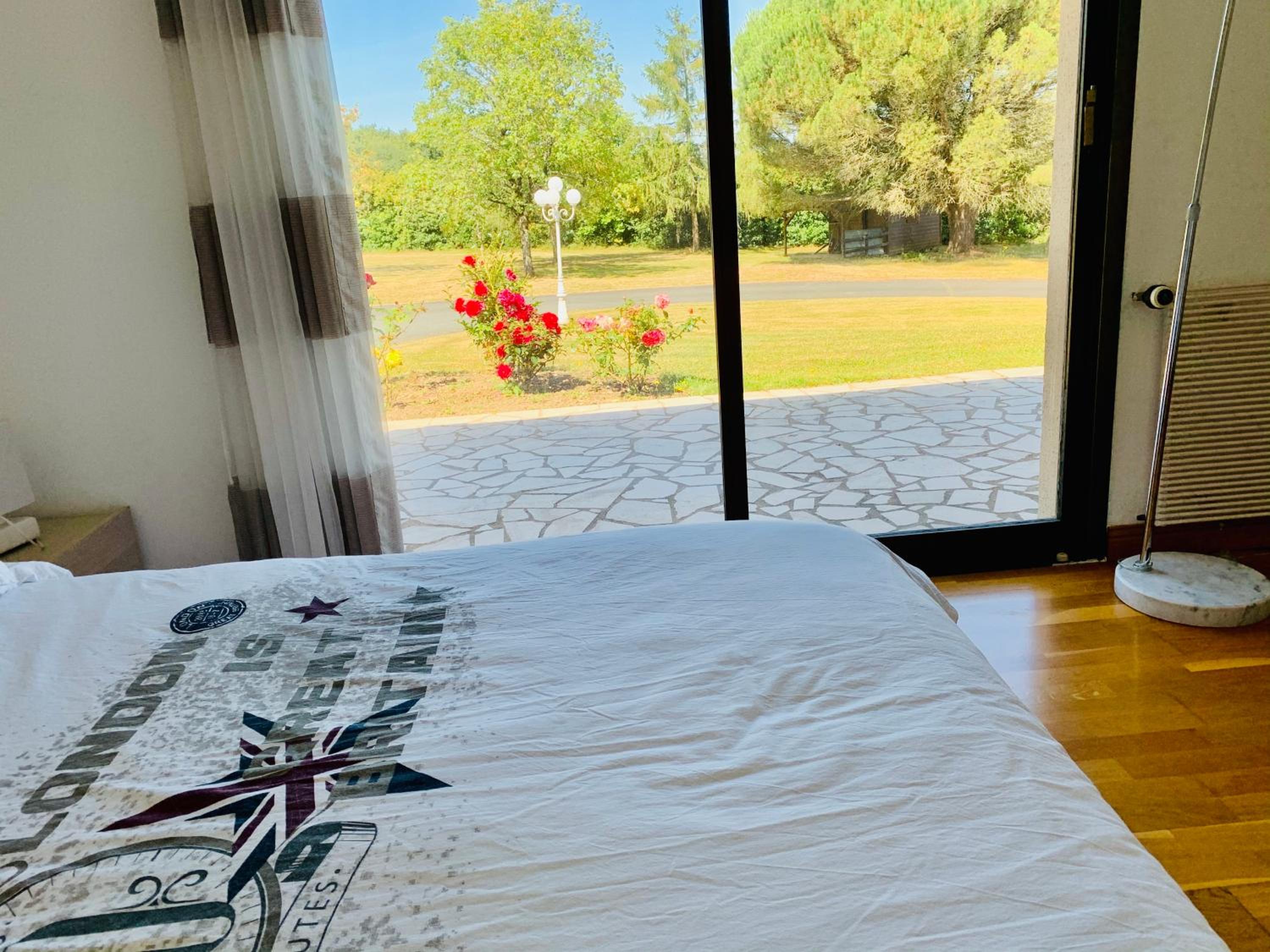 Double Room with Garden View - Photo 1