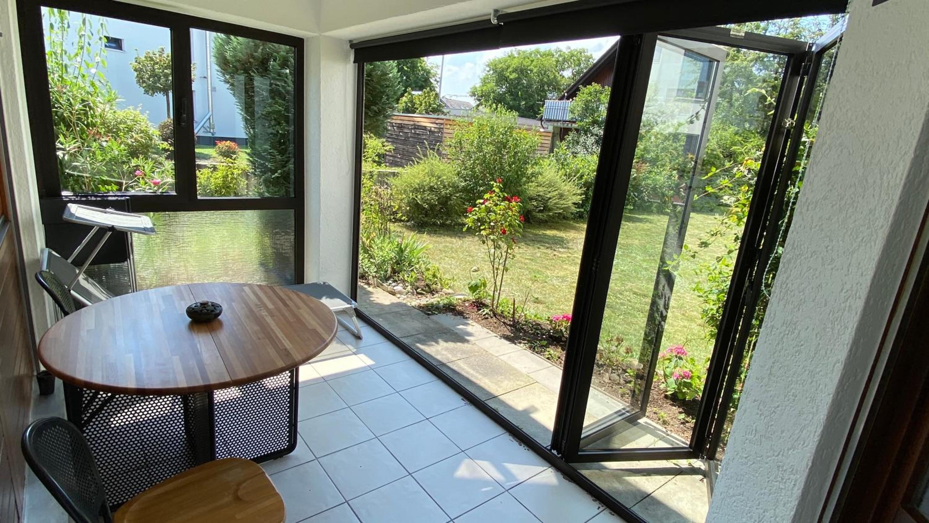 Apartment with Terrace - Photo 2