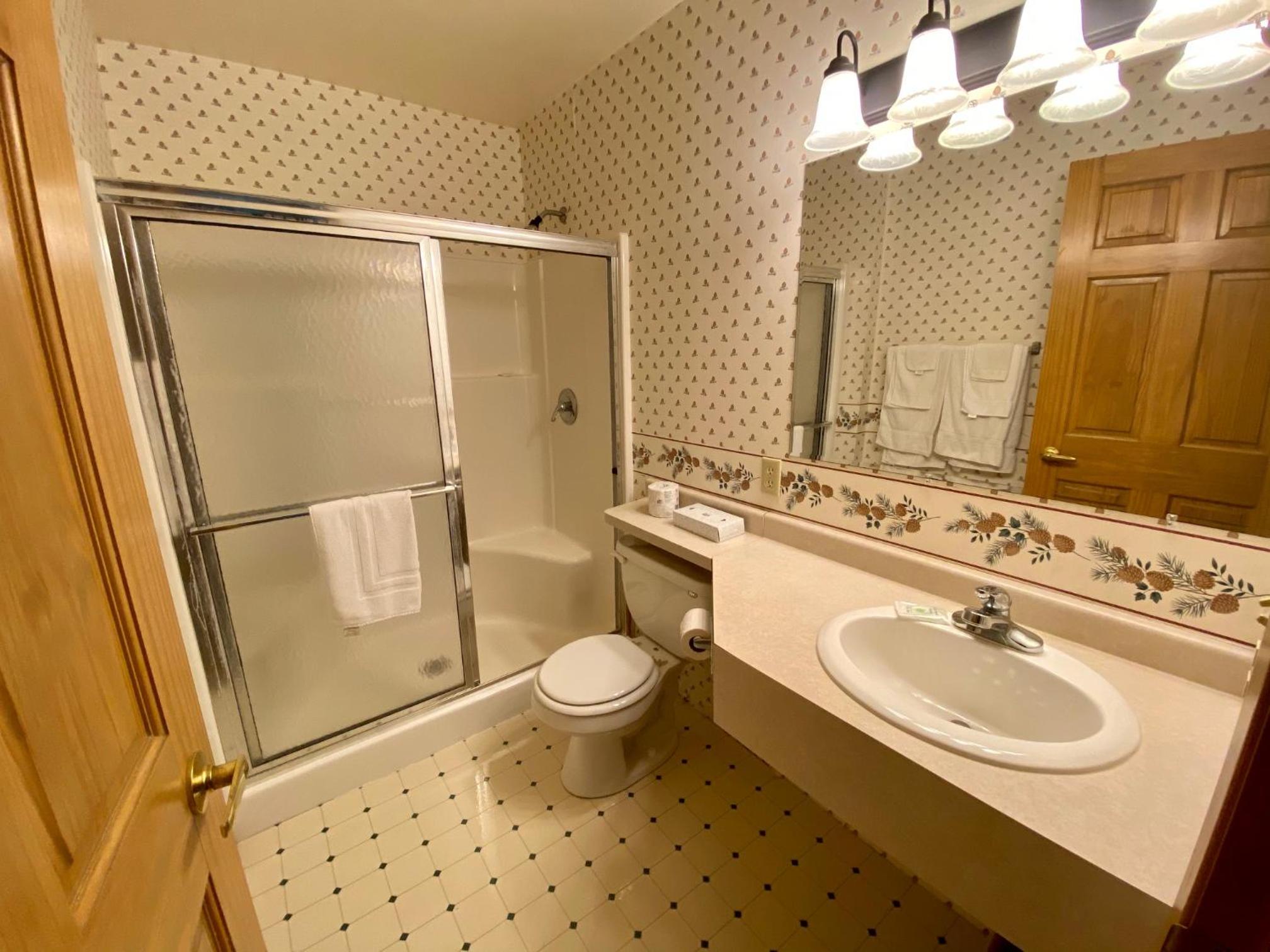 Suite with Lake View photo 3
