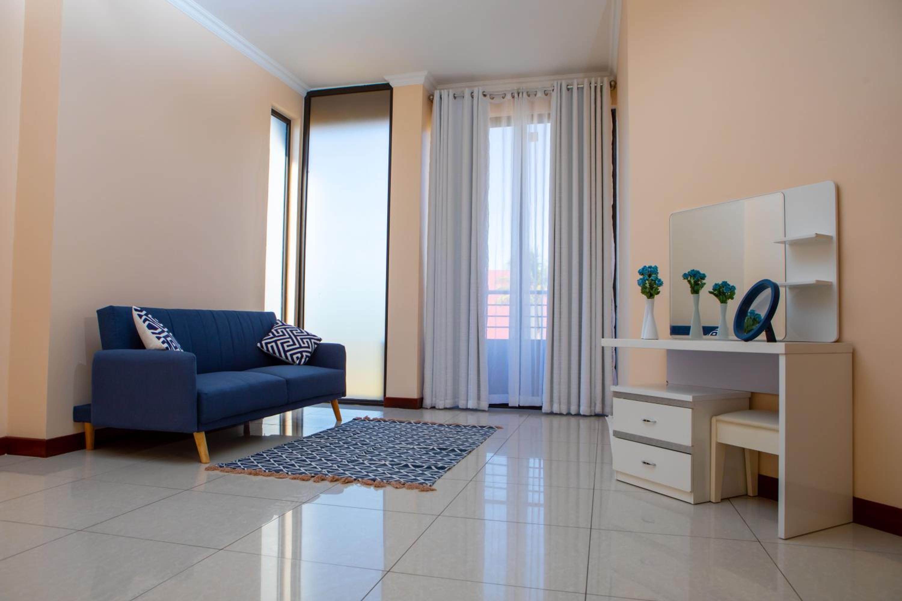 Double Room with Balcony (2 Adults + 1 Child) photo 2