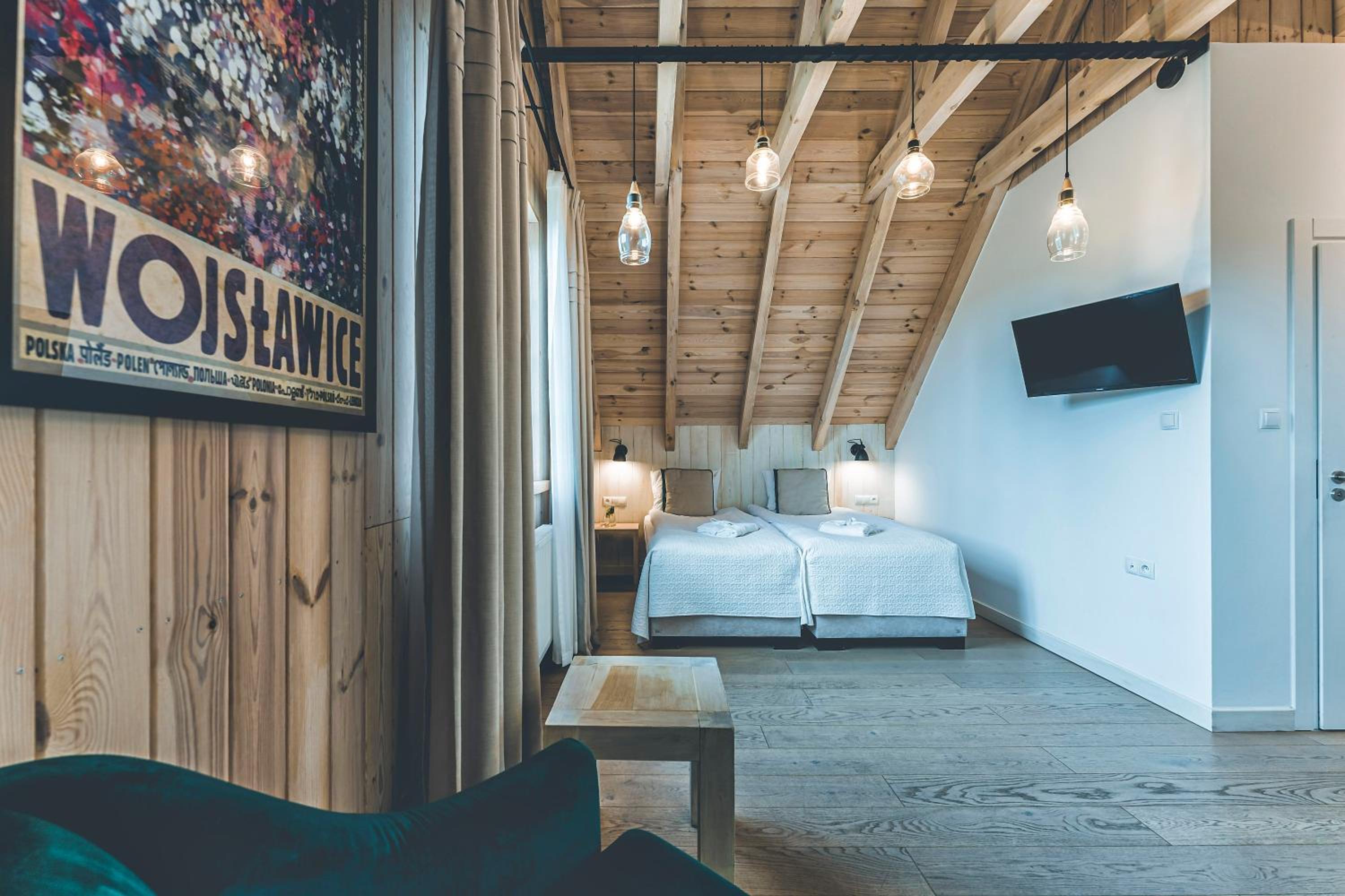 Standard Twin Room - Photo 11