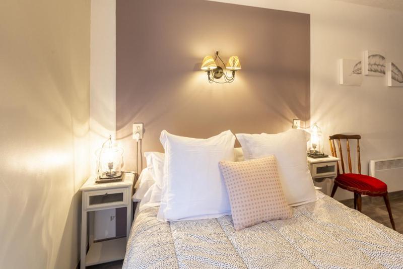 Small Double Room - Photo 8