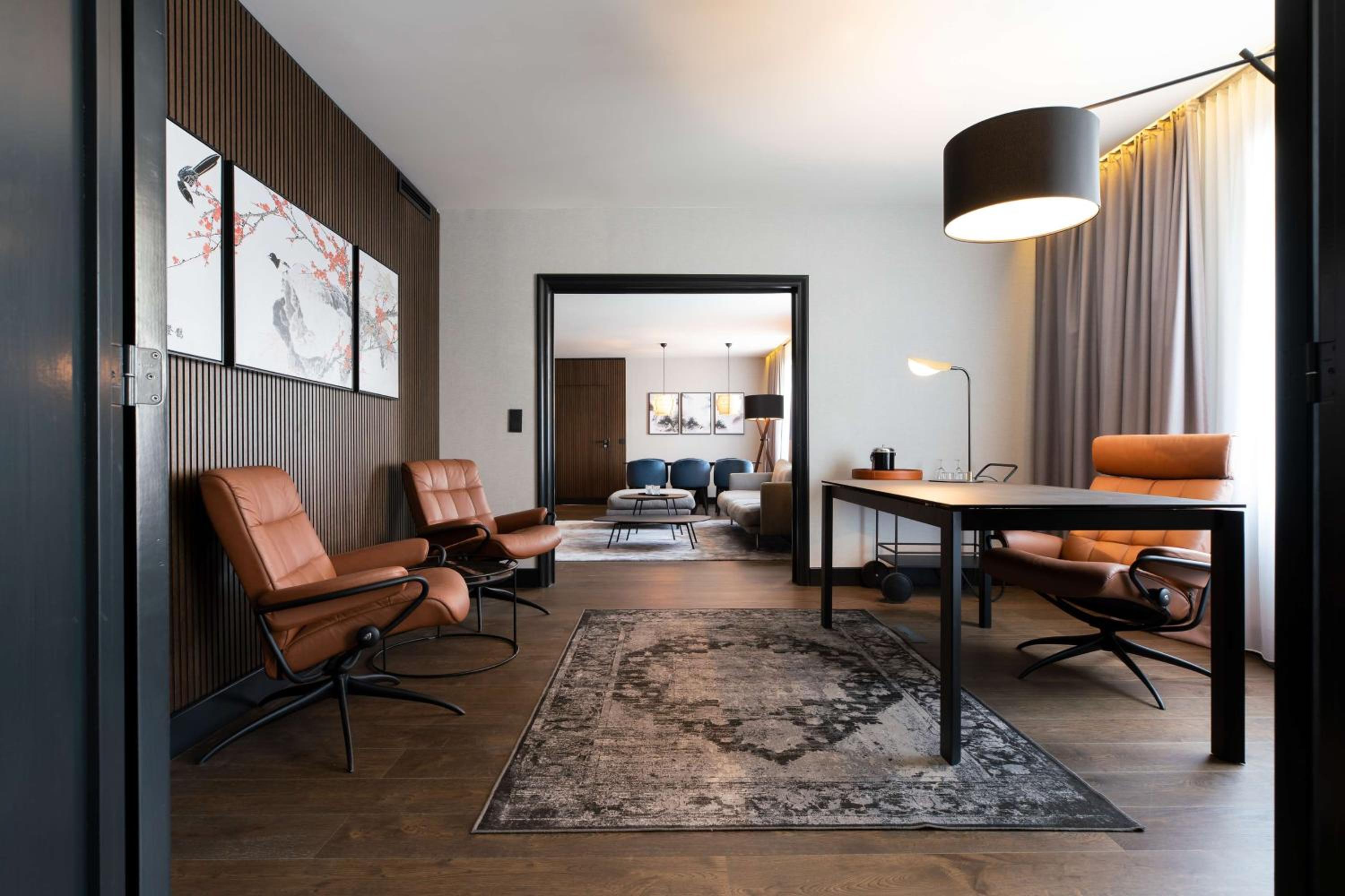 Presidential Suite - High Floor thumbnail 5