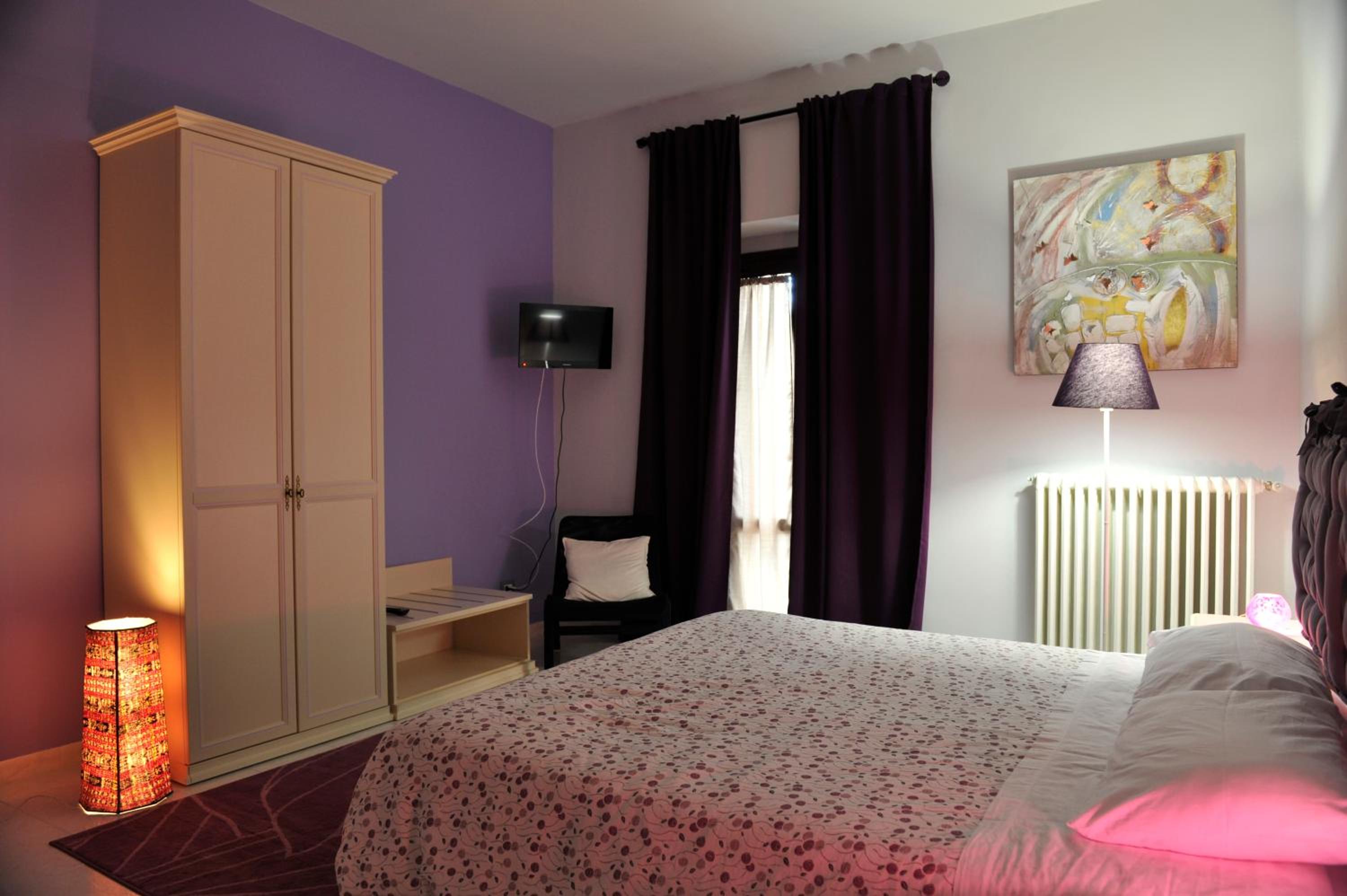 Large Double or Twin Room photo 1