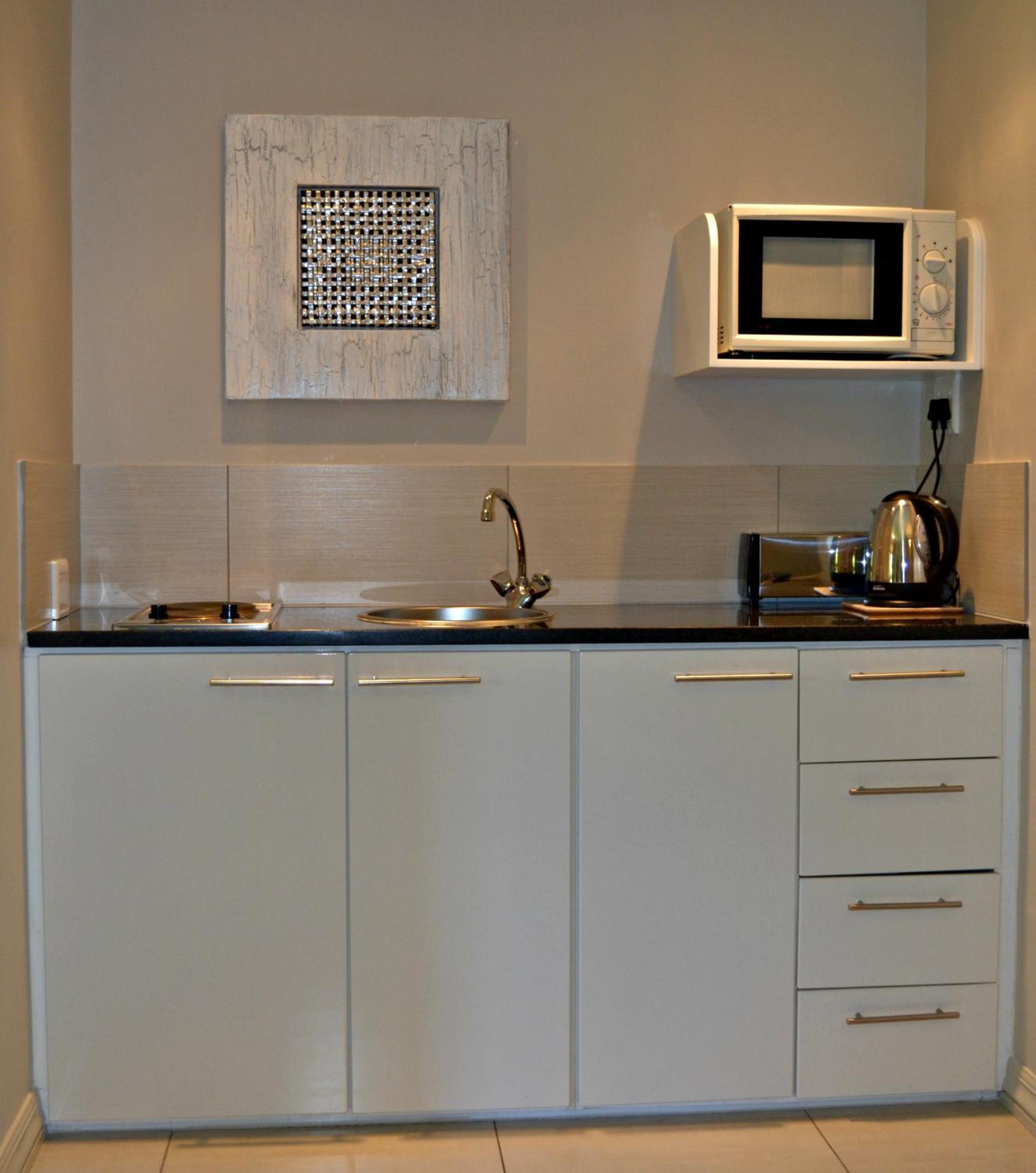 Two-Bedroom Apartment - Photo 5