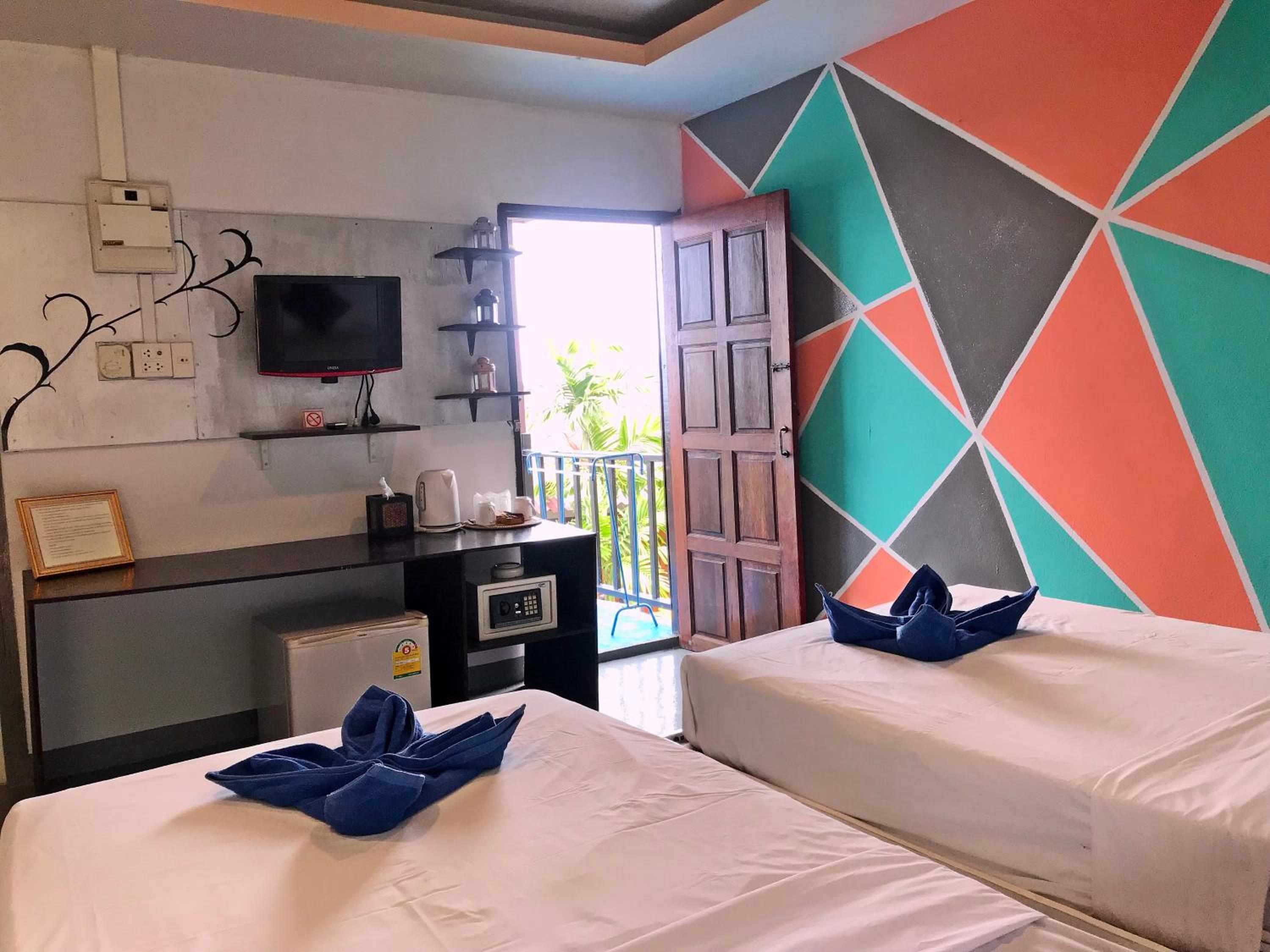 Superior Twin Room with Sea View photo 2