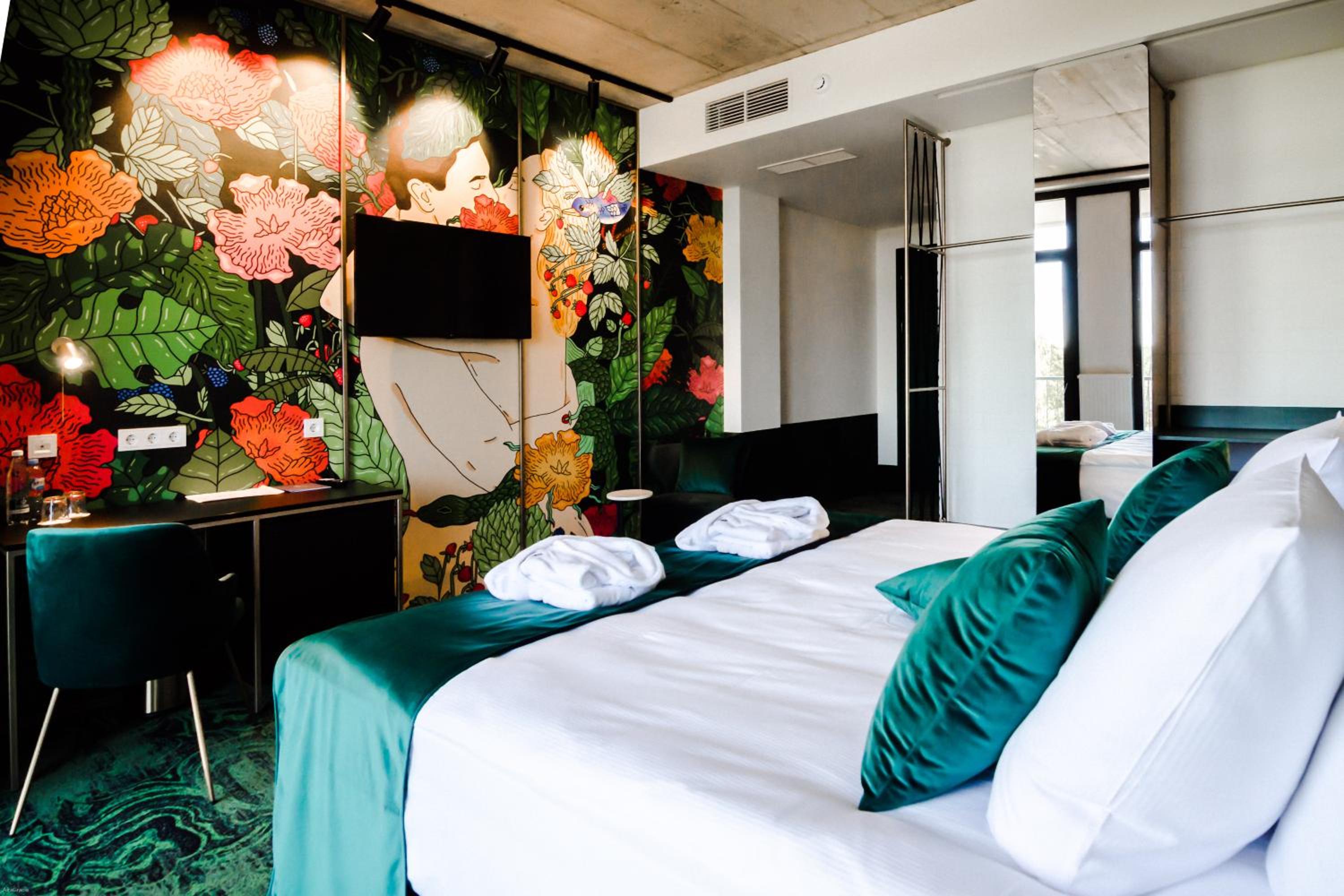 Superior Double or Twin Room with Balcony and City View
