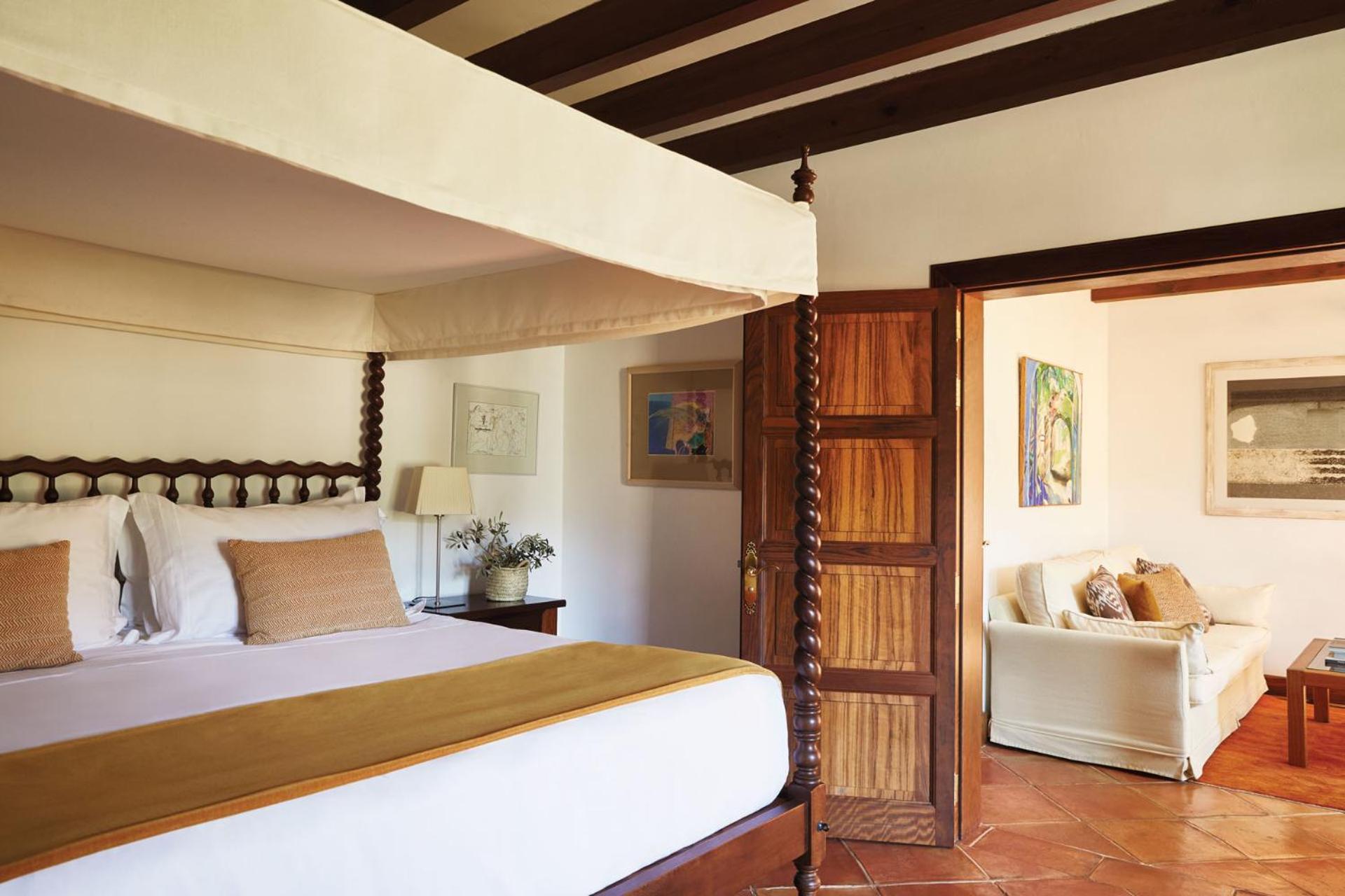 Deluxe Suite - Photo 1