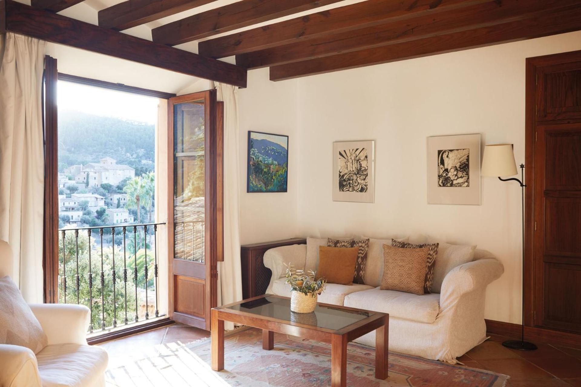 Deluxe Suite - Photo 6