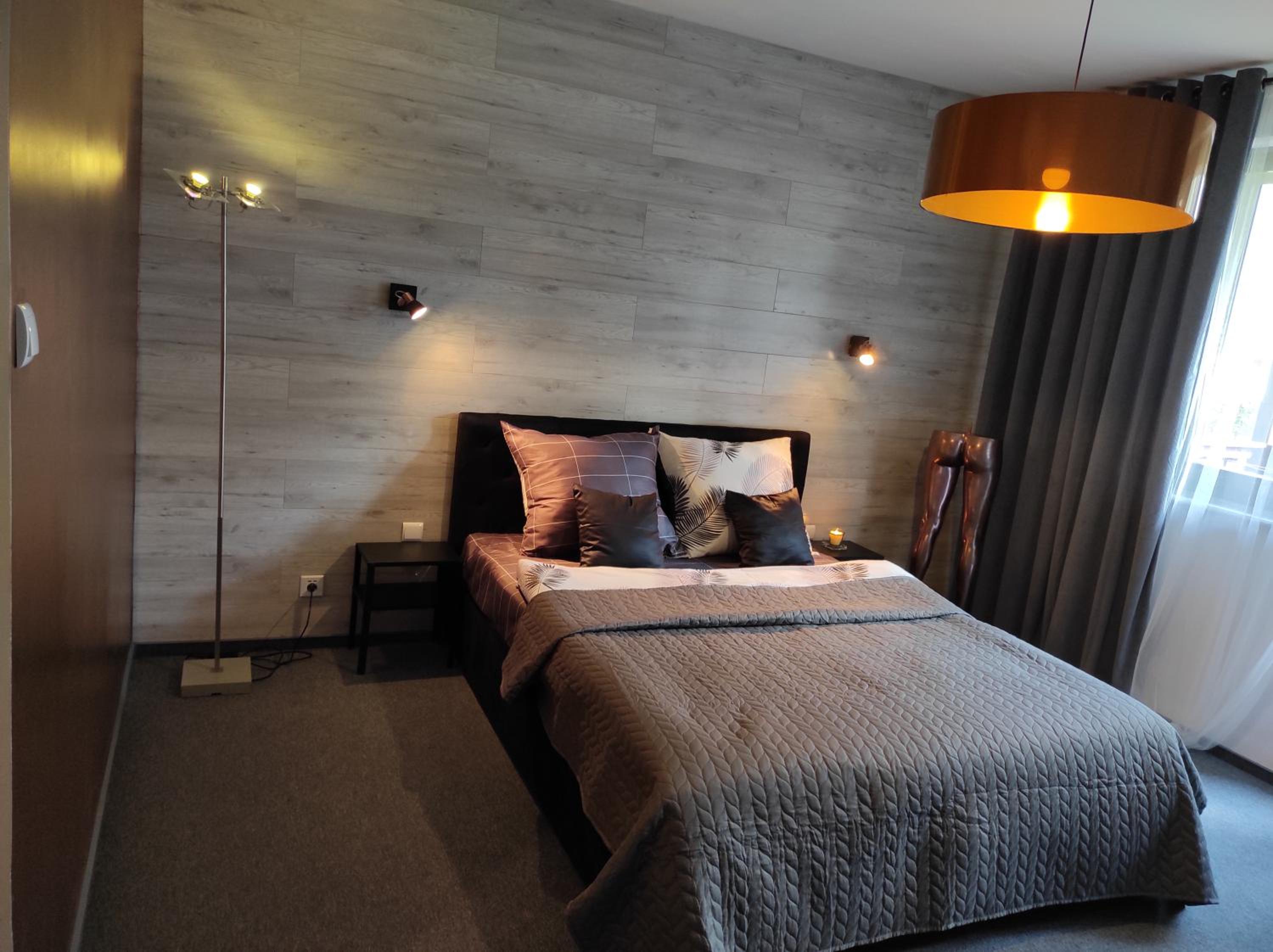 One-Bedroom Apartment - Photo 6