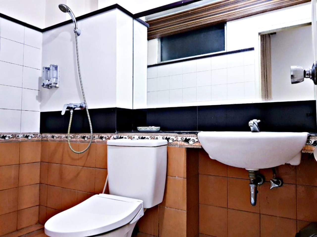 Deluxe Double Room - Photo 8
