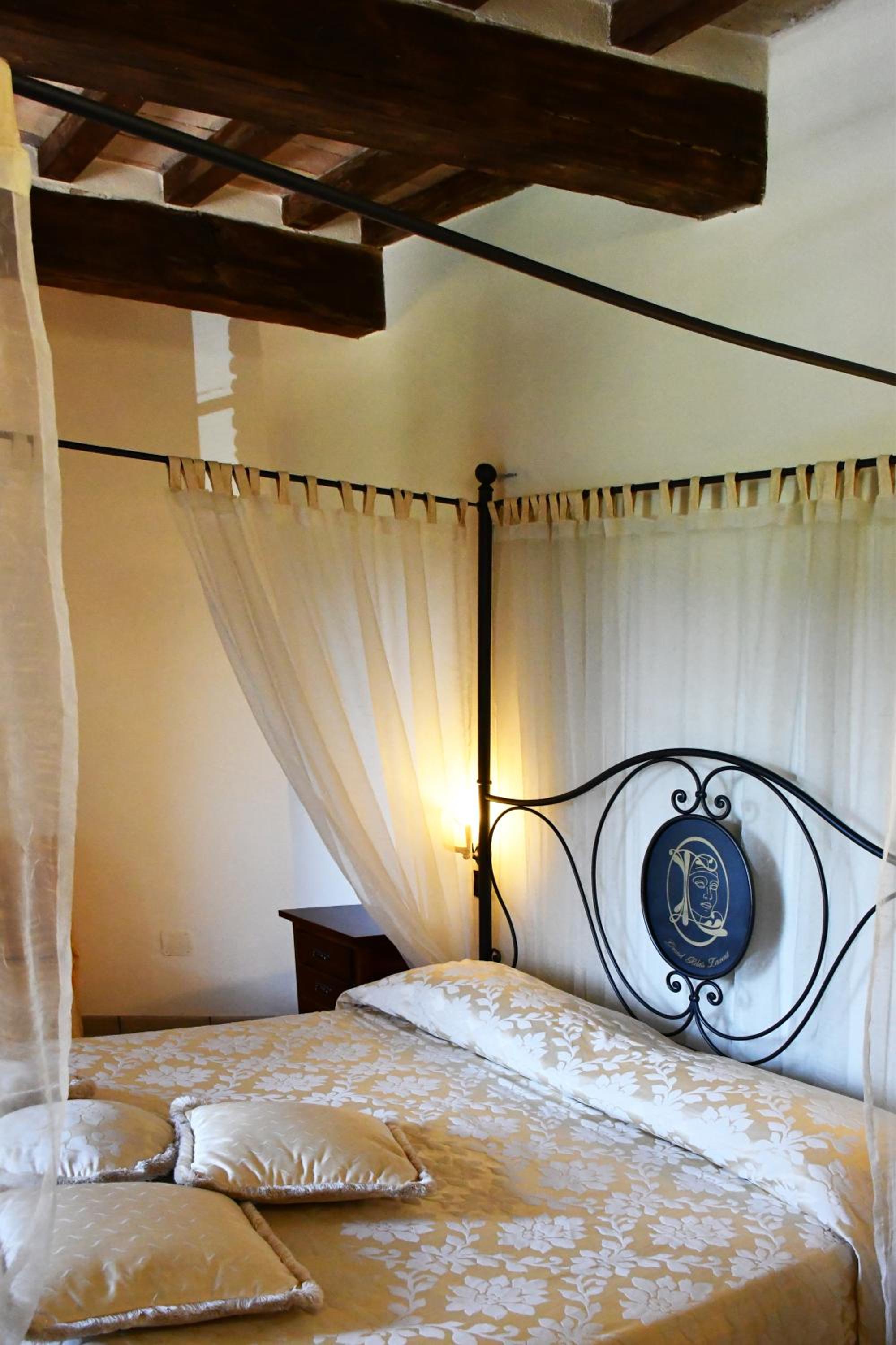 Double Room - Photo 12