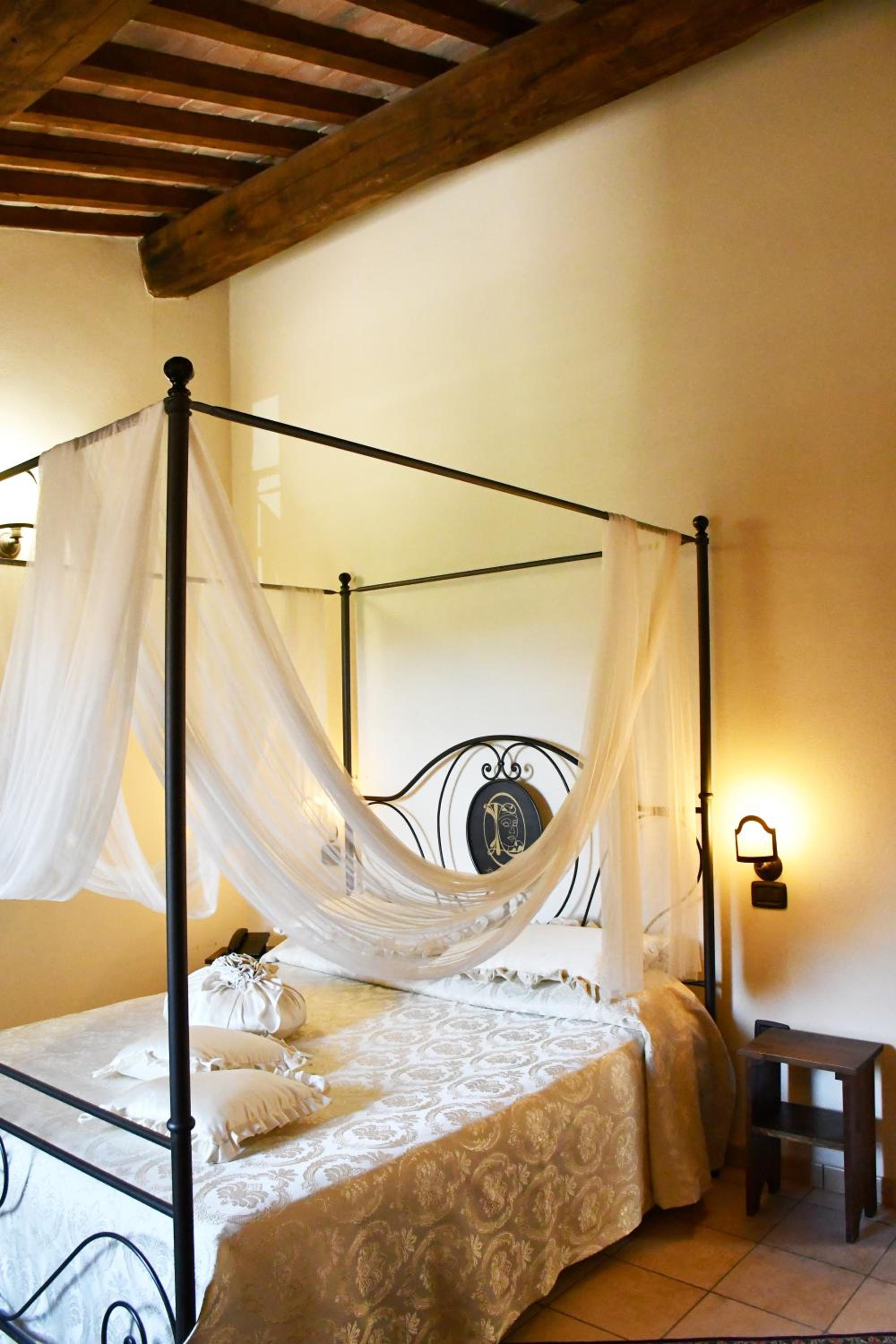 Double Room - Photo 5