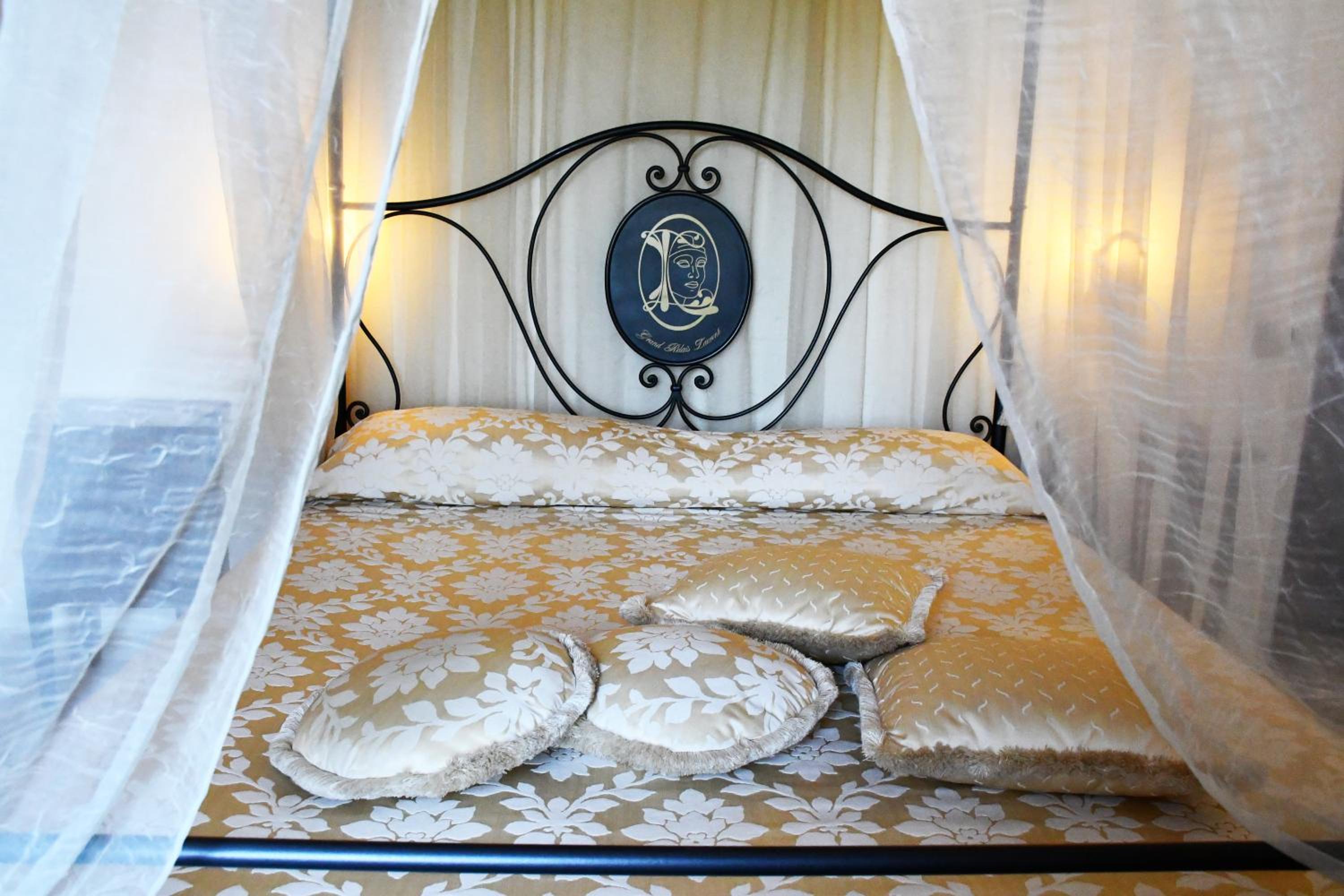 Double Room - Photo 11