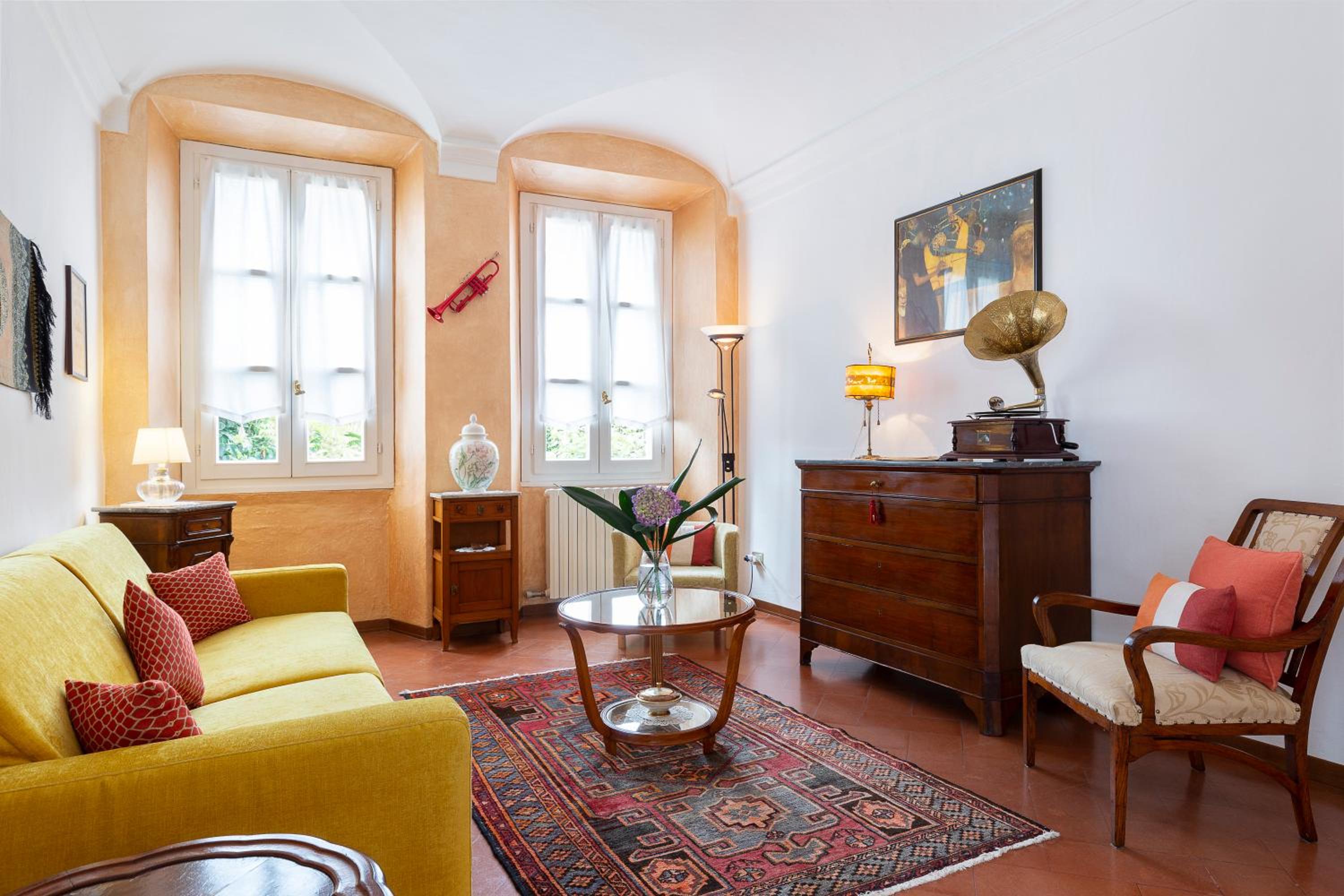 Three-Bedroom Apartment with Balcony