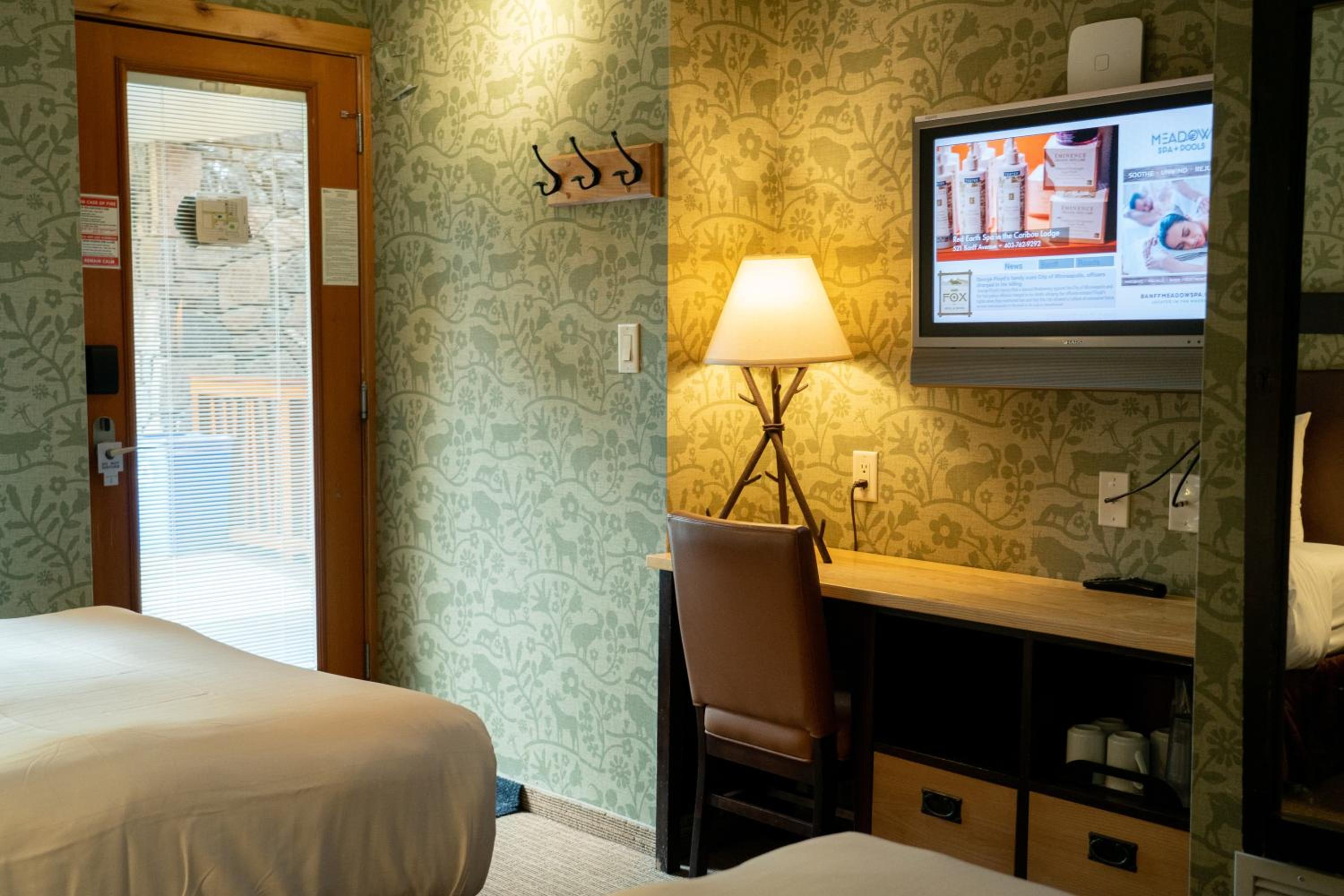 Double Room with Two Double Beds - Photo 3