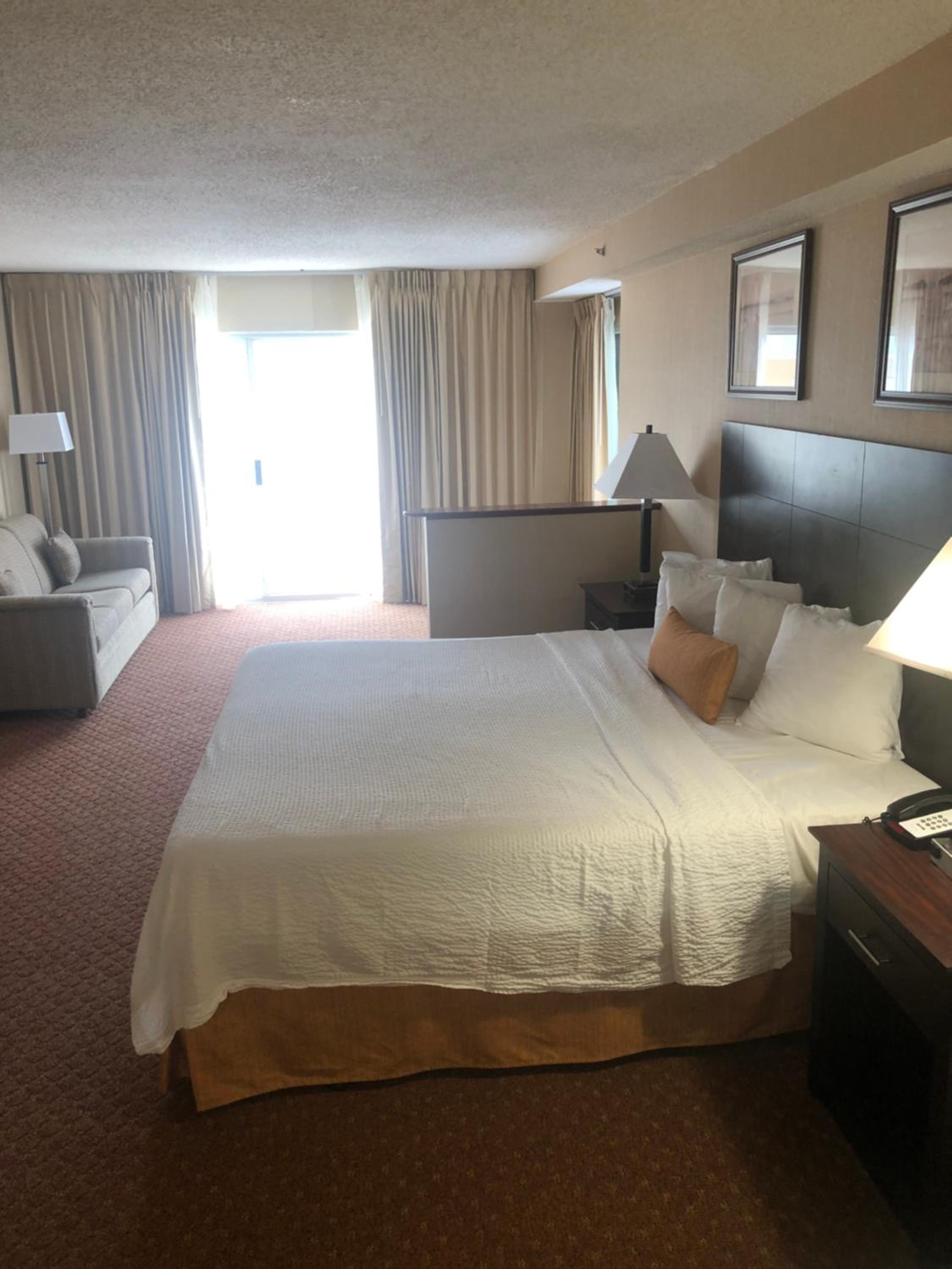 King Room with Kitchenette - South Building - Photo 5