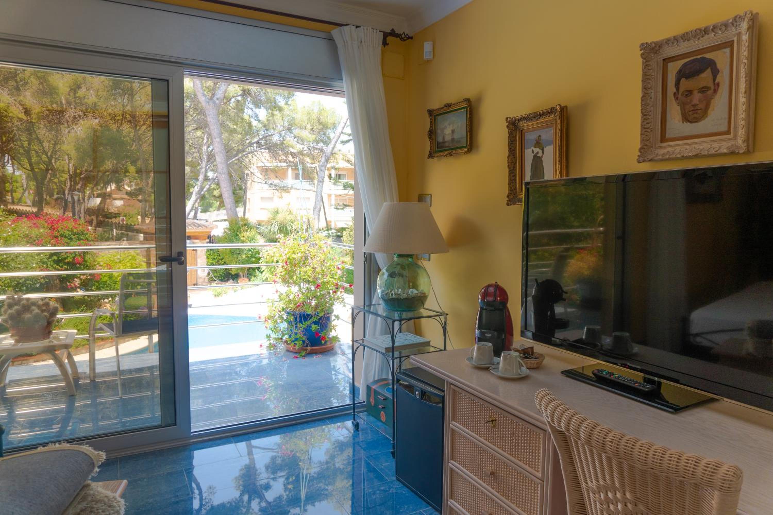 Suite - Photo 5