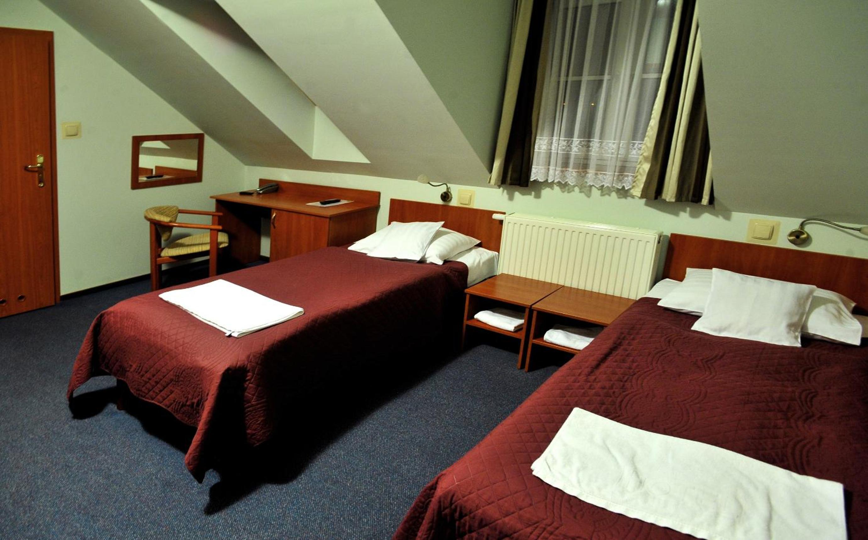 Double or Twin Room - Photo 3