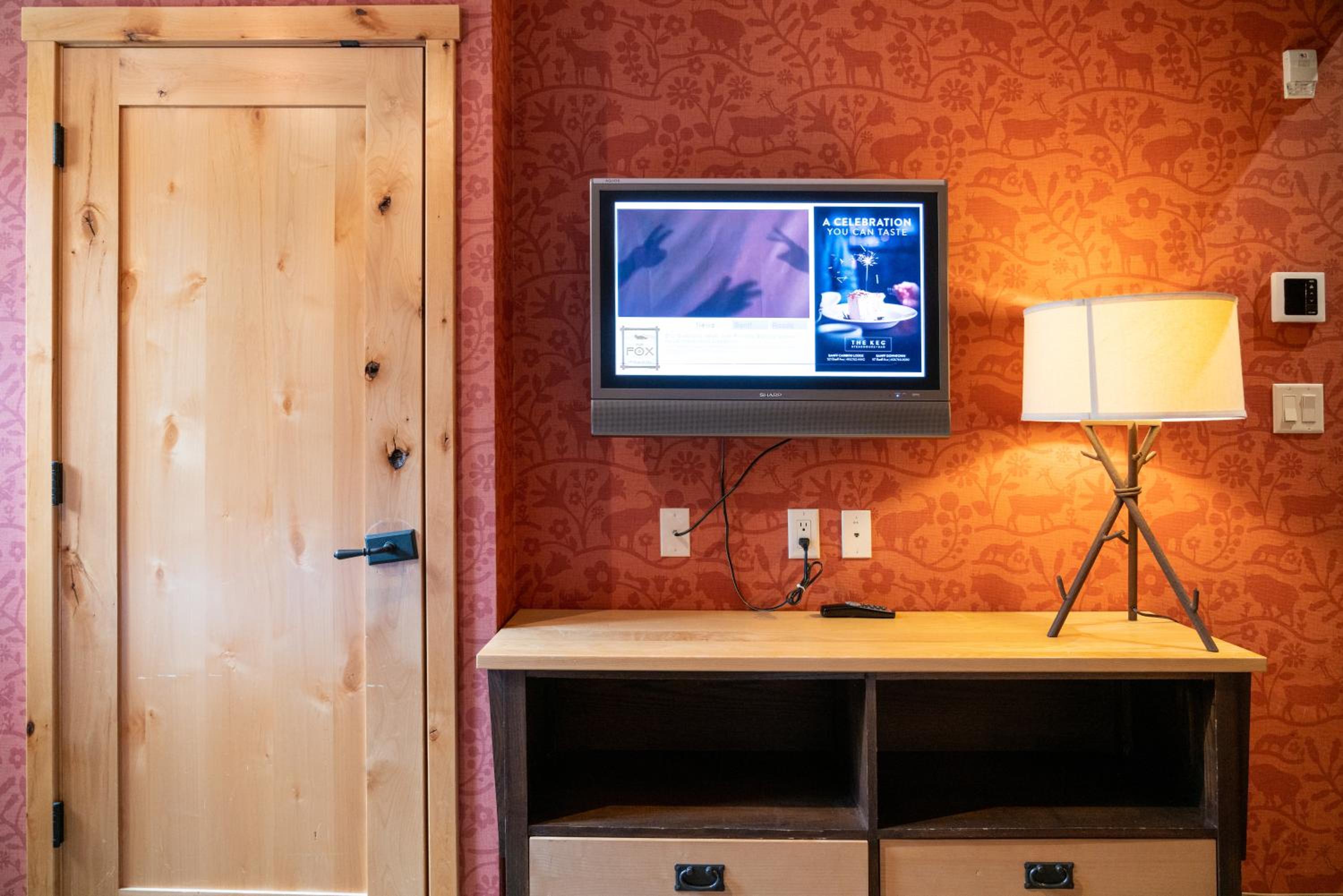 One-Bedroom Suite with Two Doubles - Photo 8
