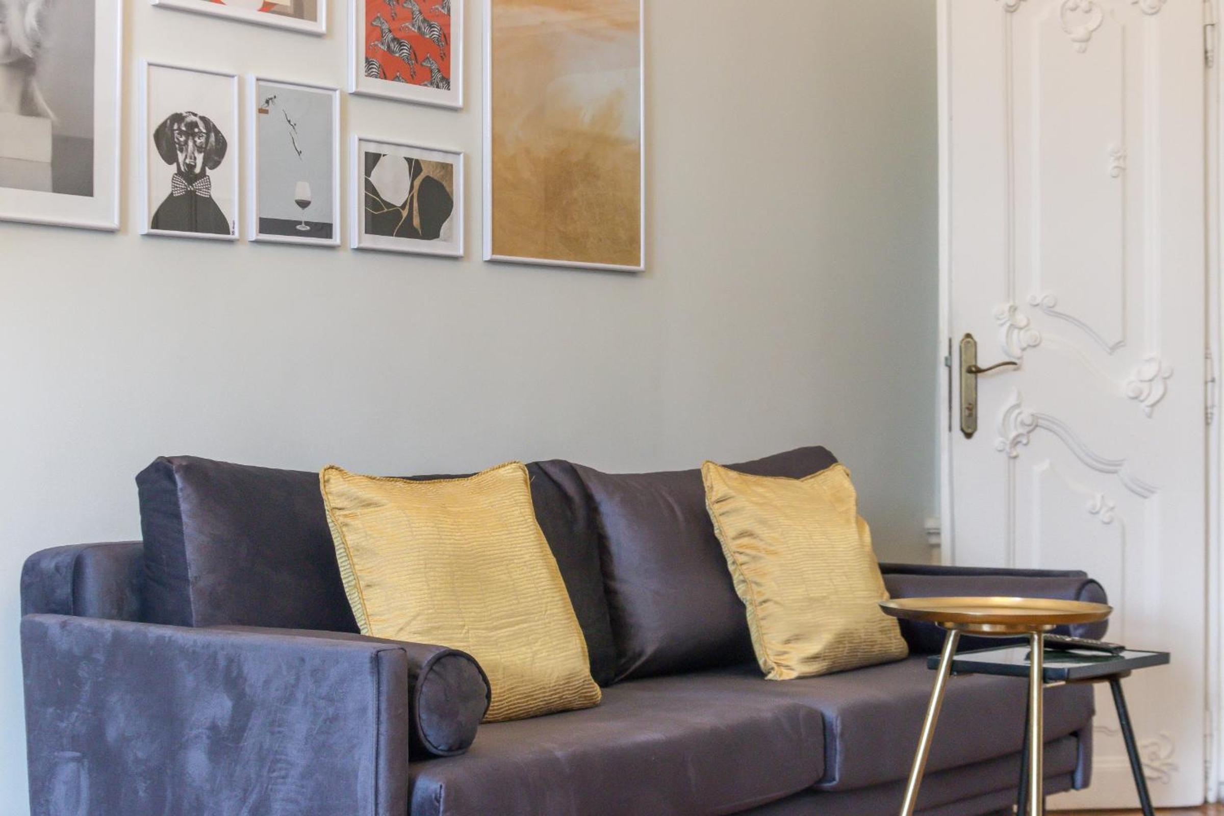 Deluxe Apartment