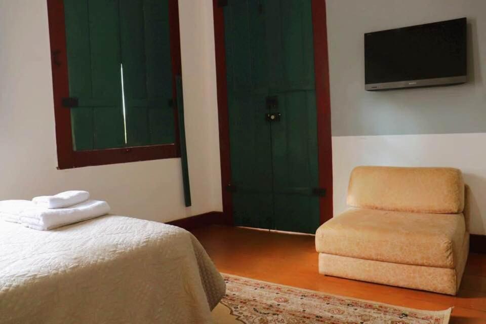 Deluxe Family Suite photo 2