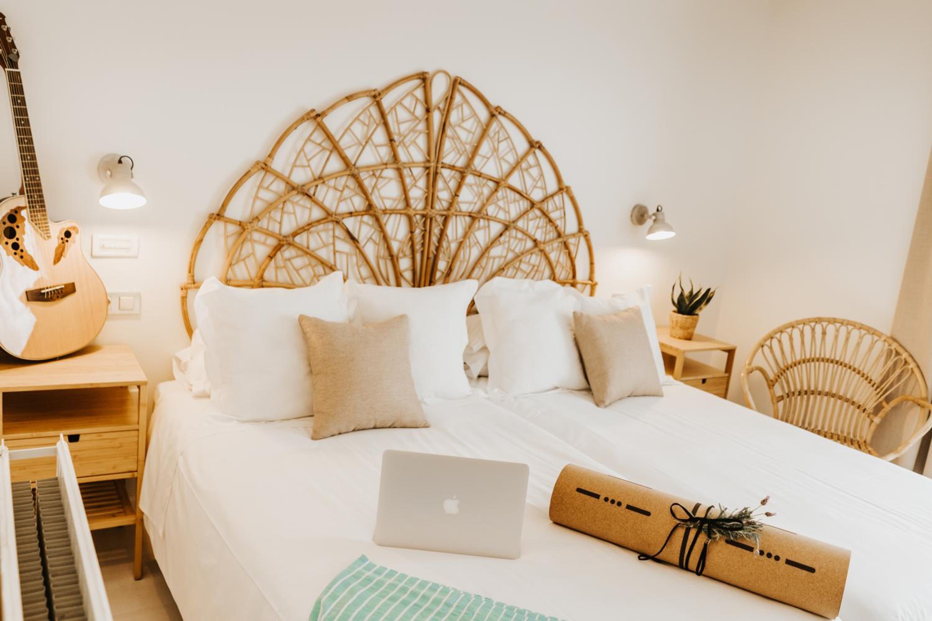 Double or Twin Room - Photo 8