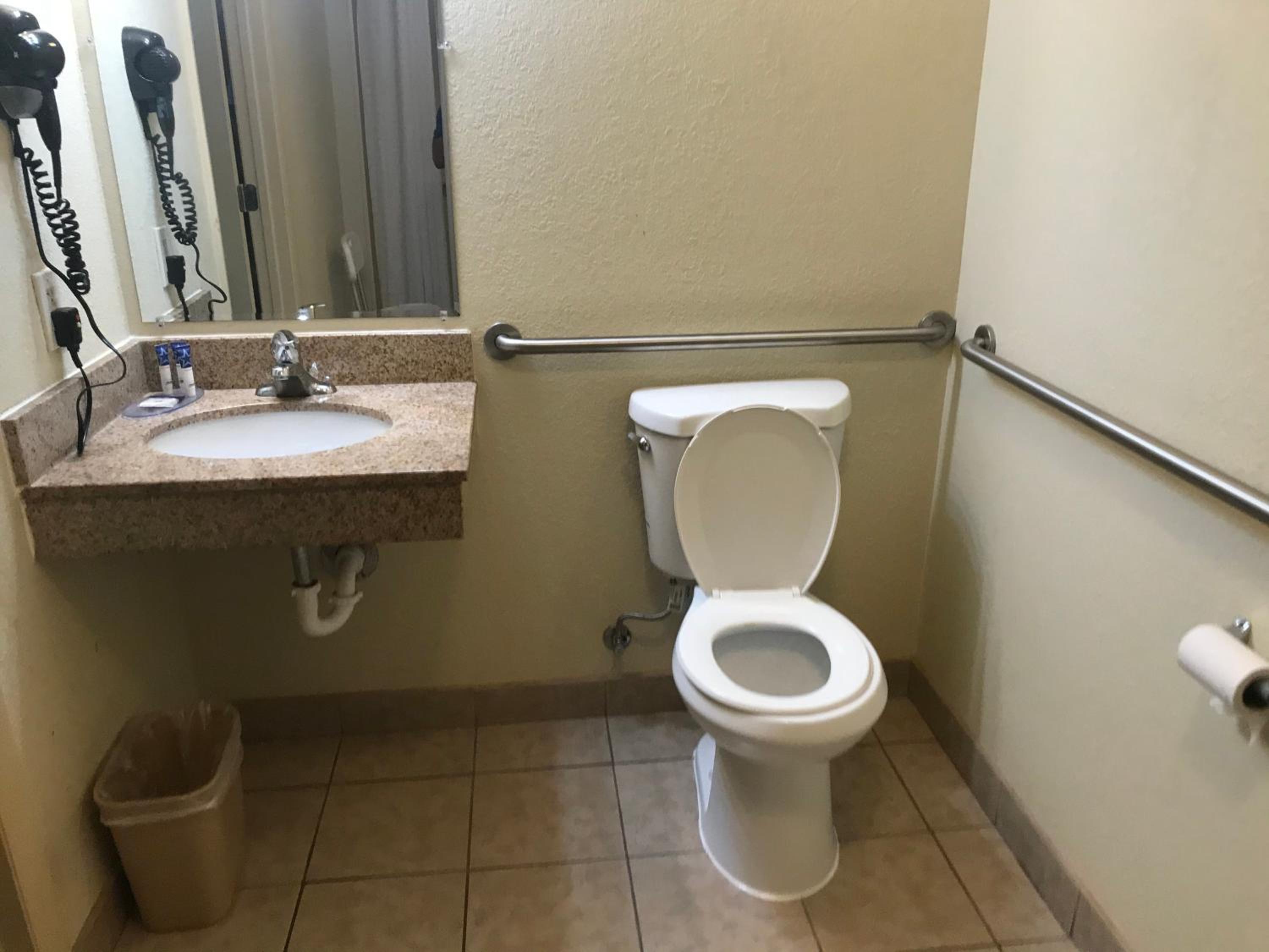 King Room - Disability Access-Non-Smoking - Photo 2