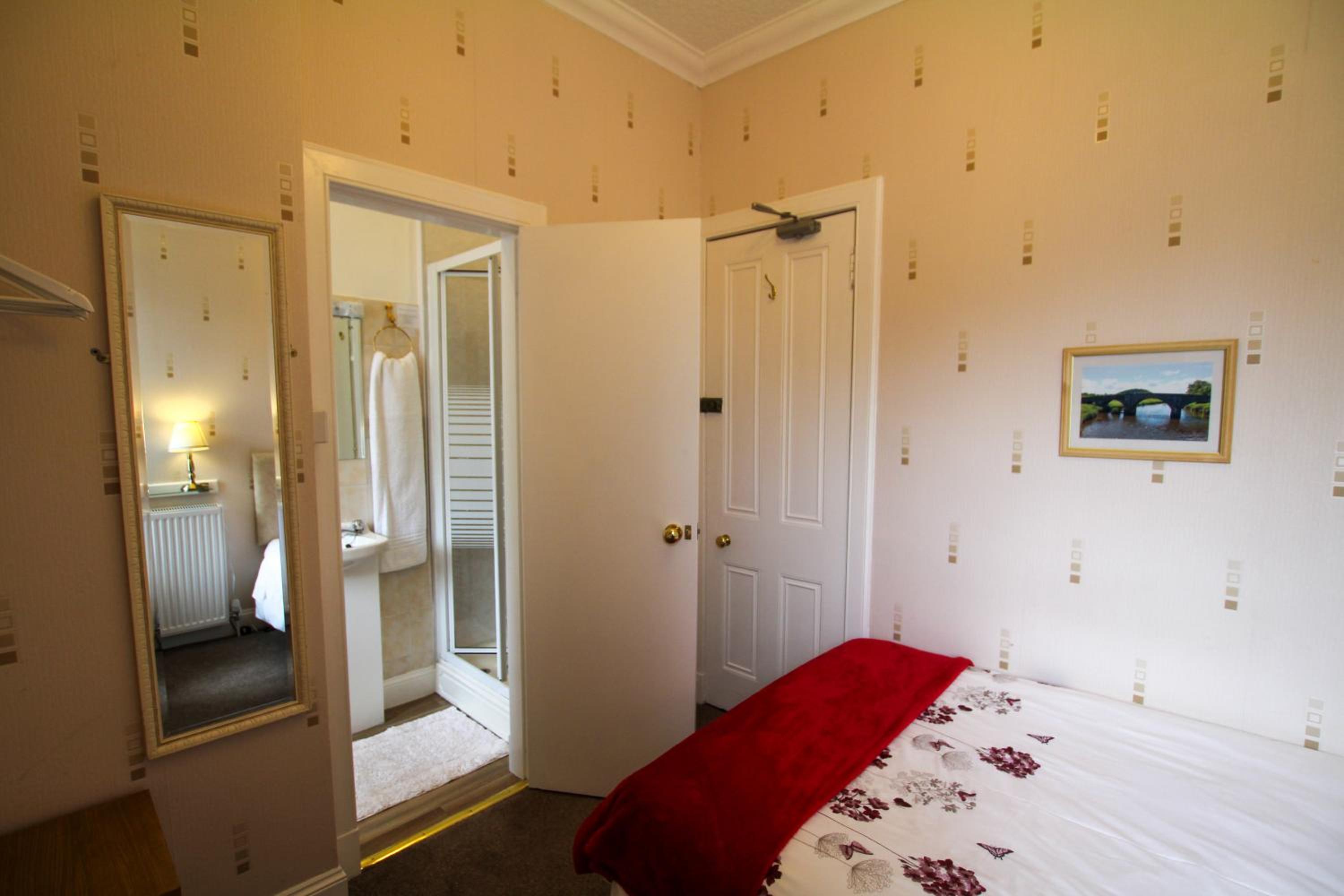 Single Room photo 3