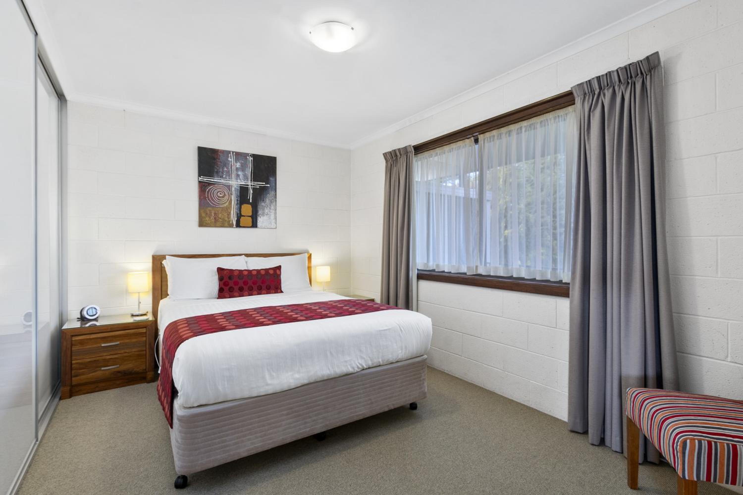 Two-Bedroom Apartment (2 Night Hot Rate) - Photo 3