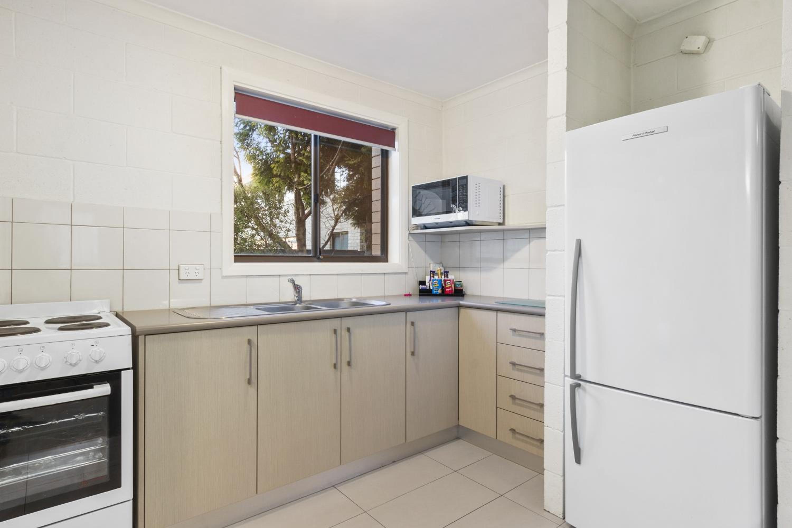 Two-Bedroom Apartment (2 Night Hot Rate) - Photo 9