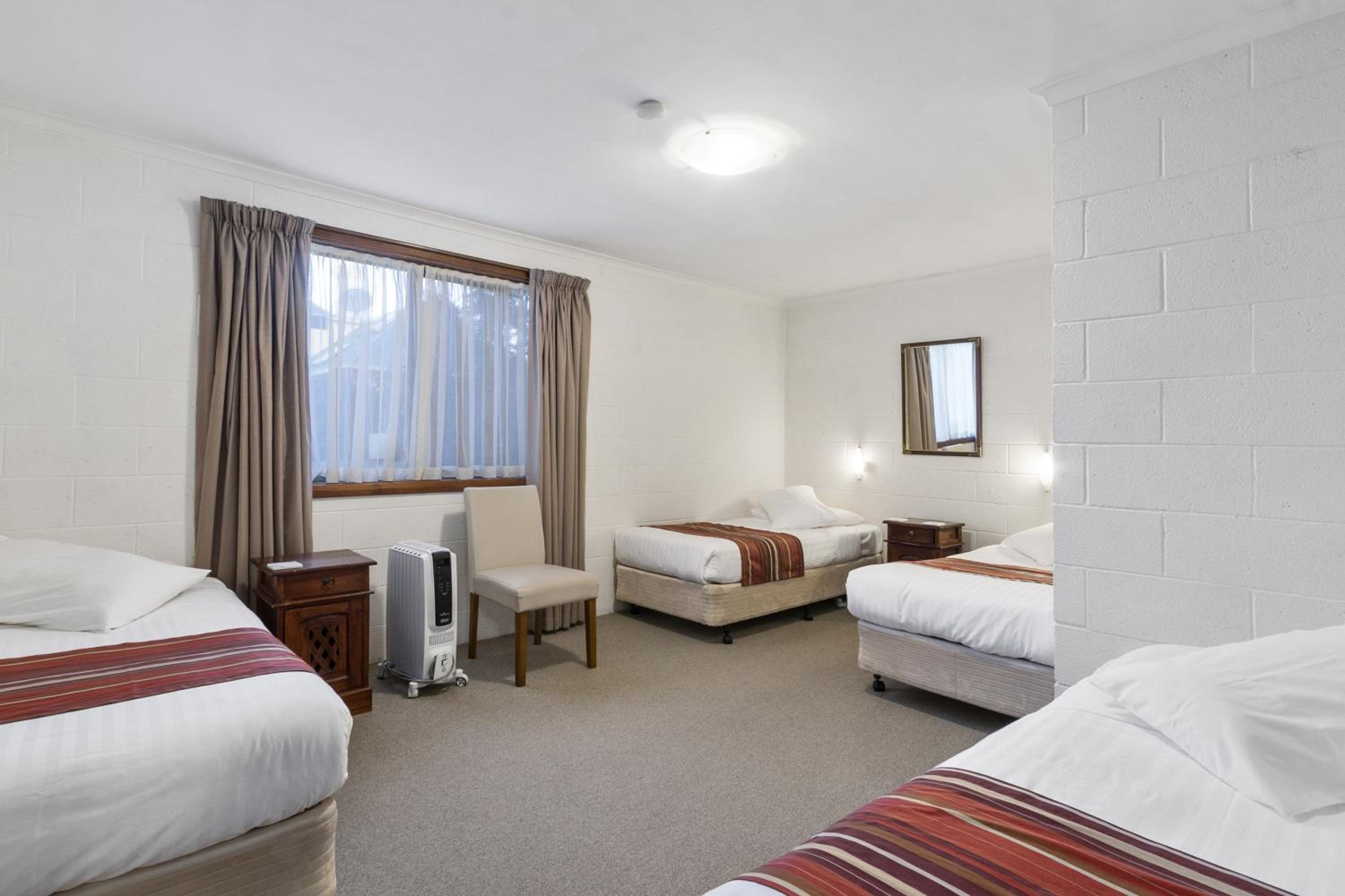 Two-Bedroom Apartment (2 Night Hot Rate) - Photo 11