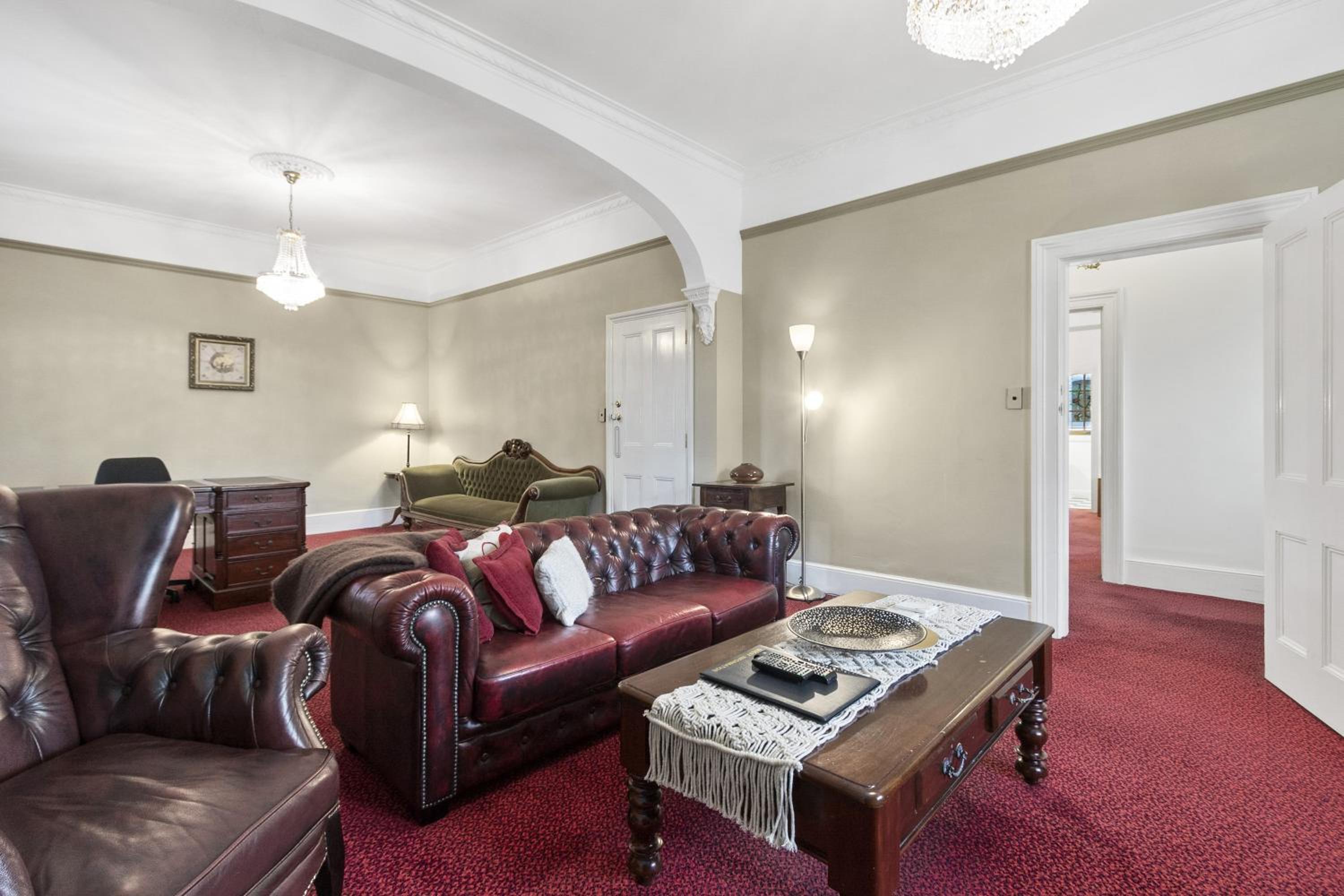 Three-Bedroom House - Grosvenor Street