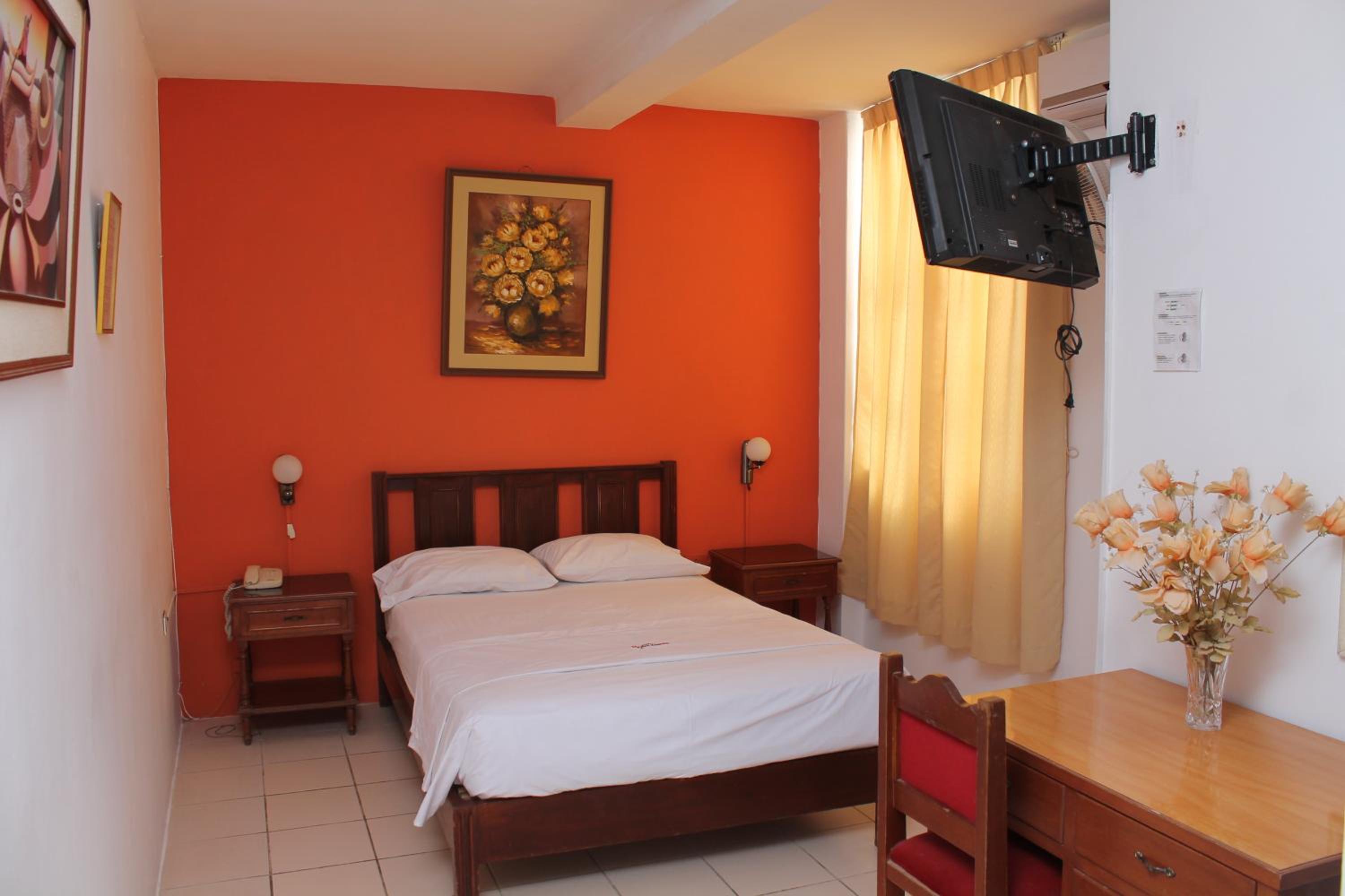 Double Room with Fan photo 2
