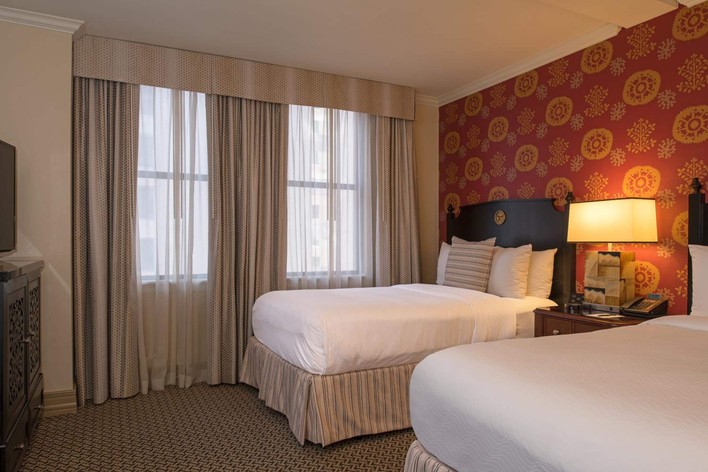 Deluxe Double Room with Two Double Beds - Photo 2