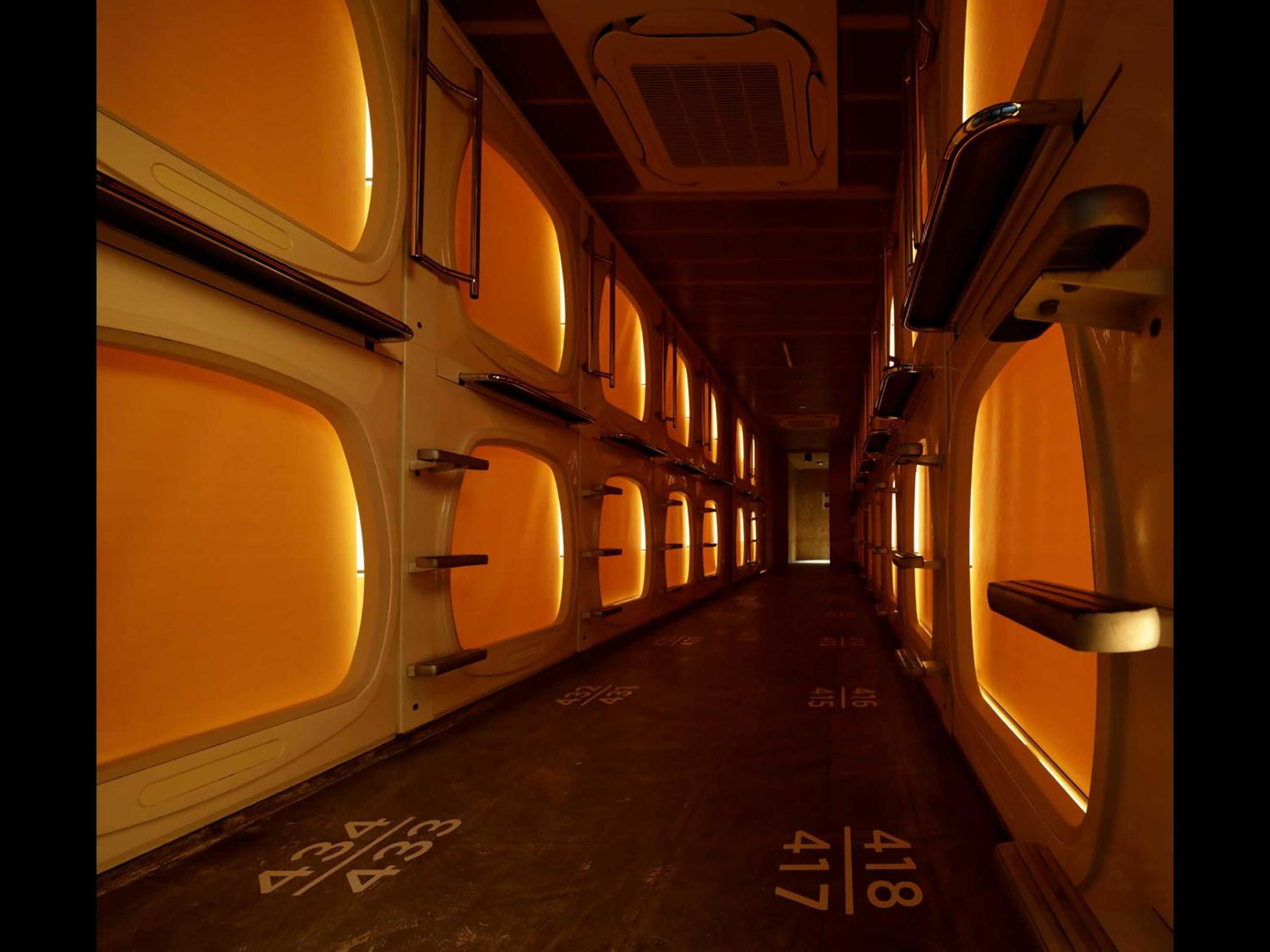 2 Capsule Rooms for Male - Non-Smoking photo 1
