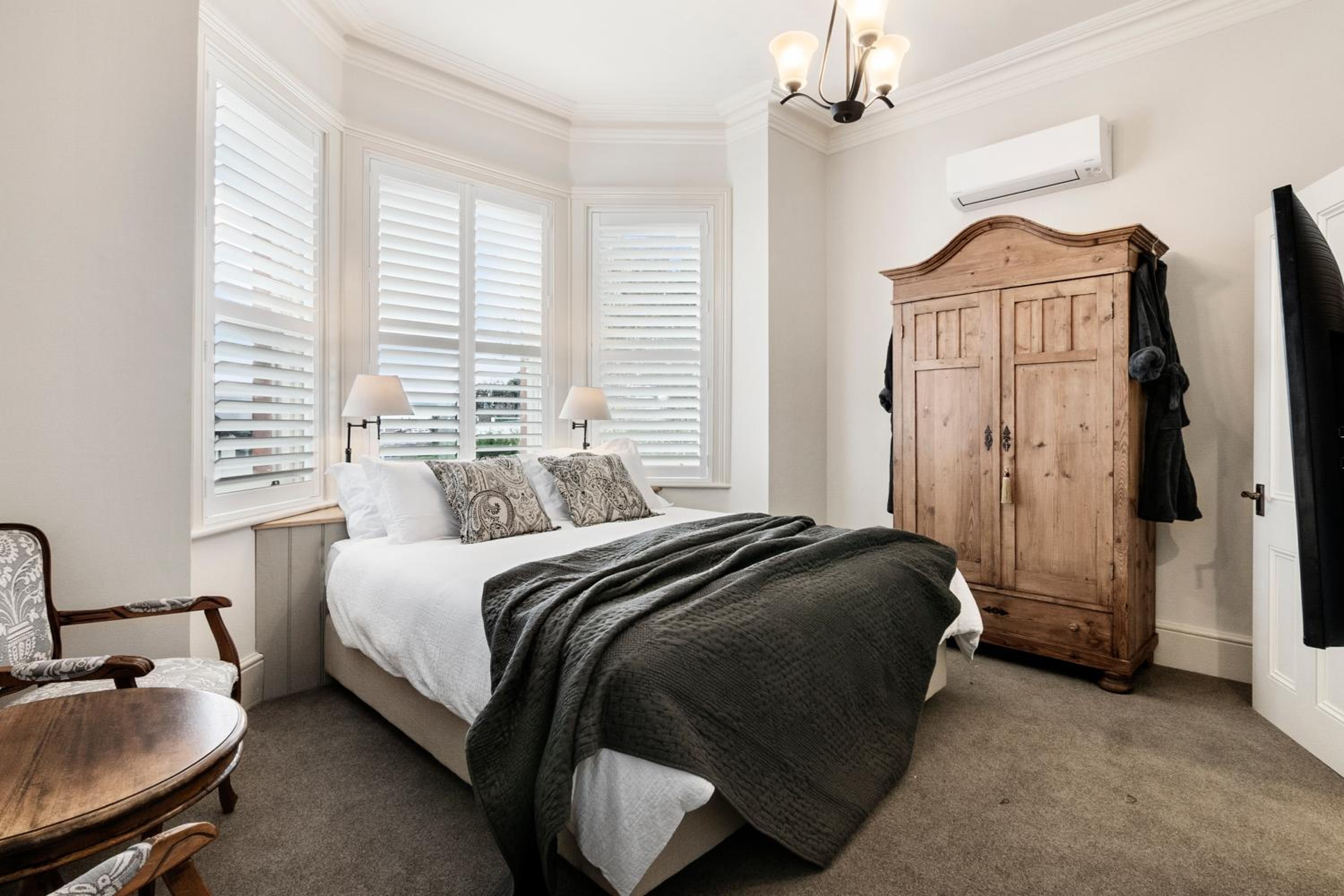 Deluxe King Suite - Cartela