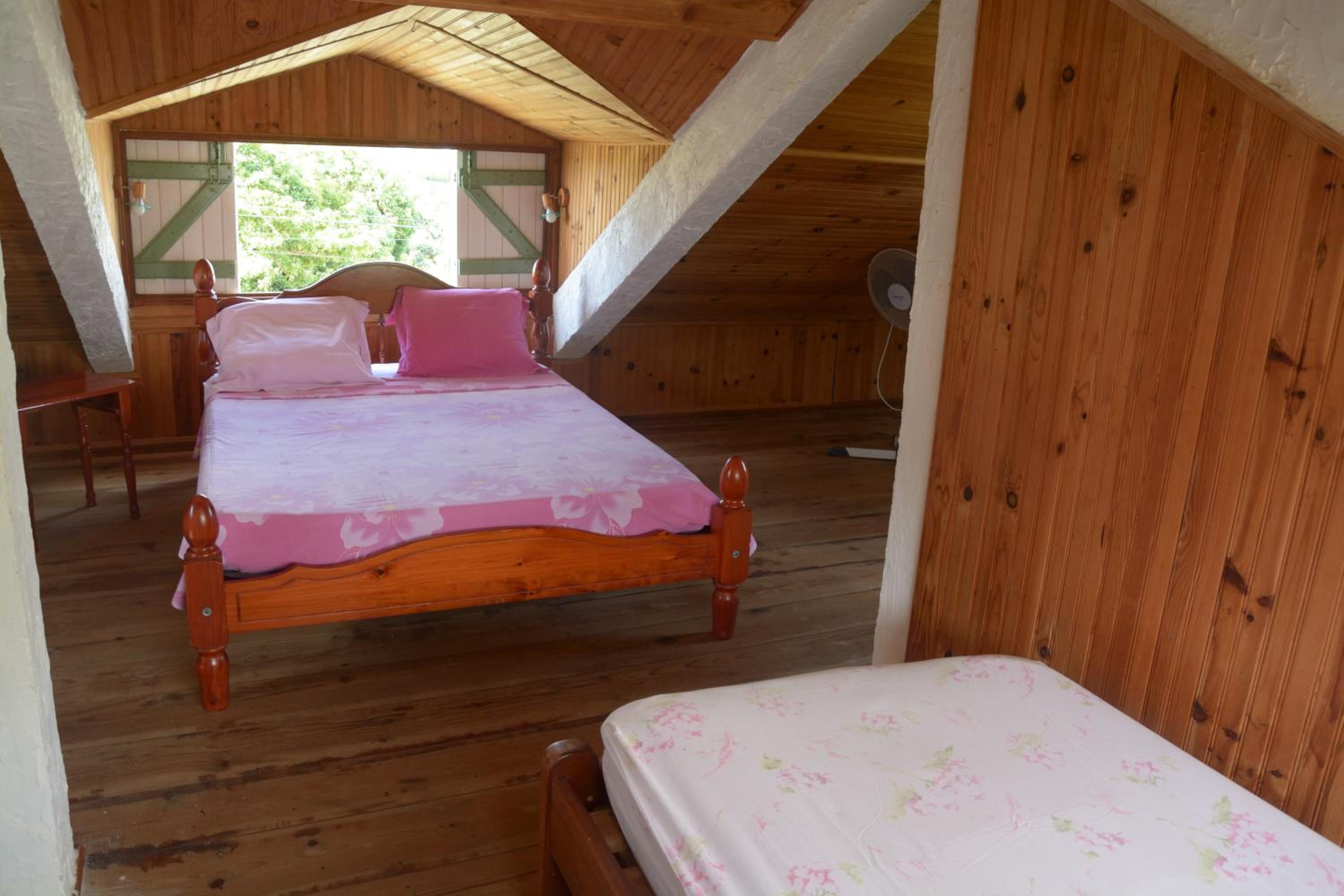 Two-Bedroom House photo 2