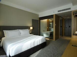 Deluxe King Room - New Year Eve Countdown’S Package 2022 thumbnail 5