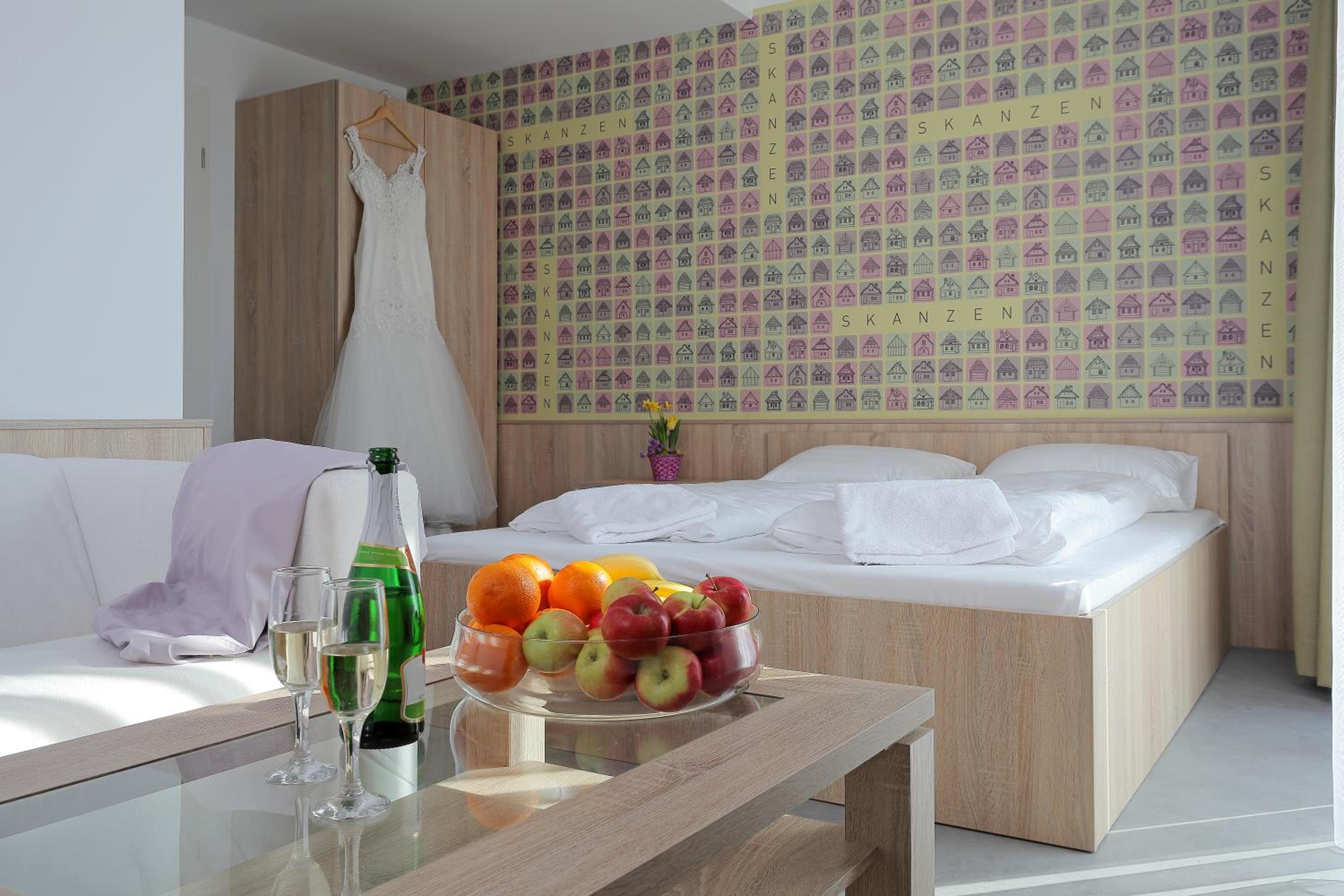Standard Queen Room photo 1