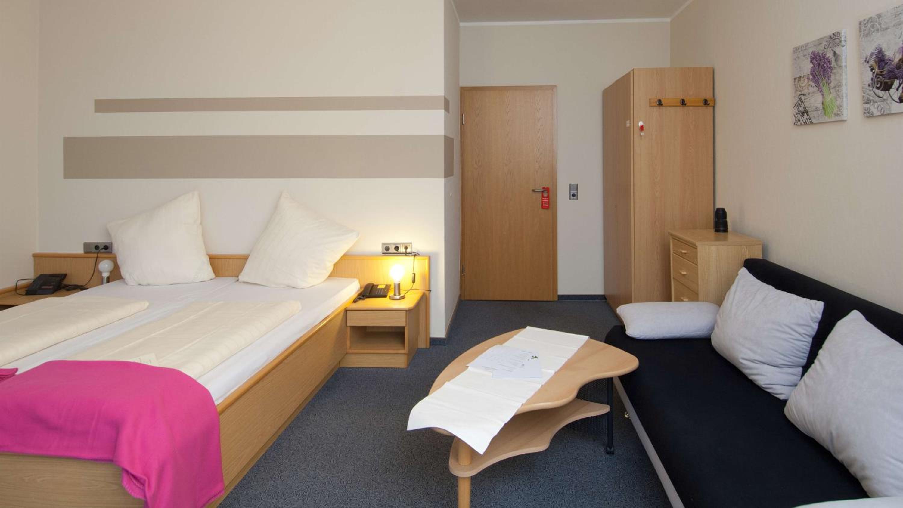 Double Room - Photo 14