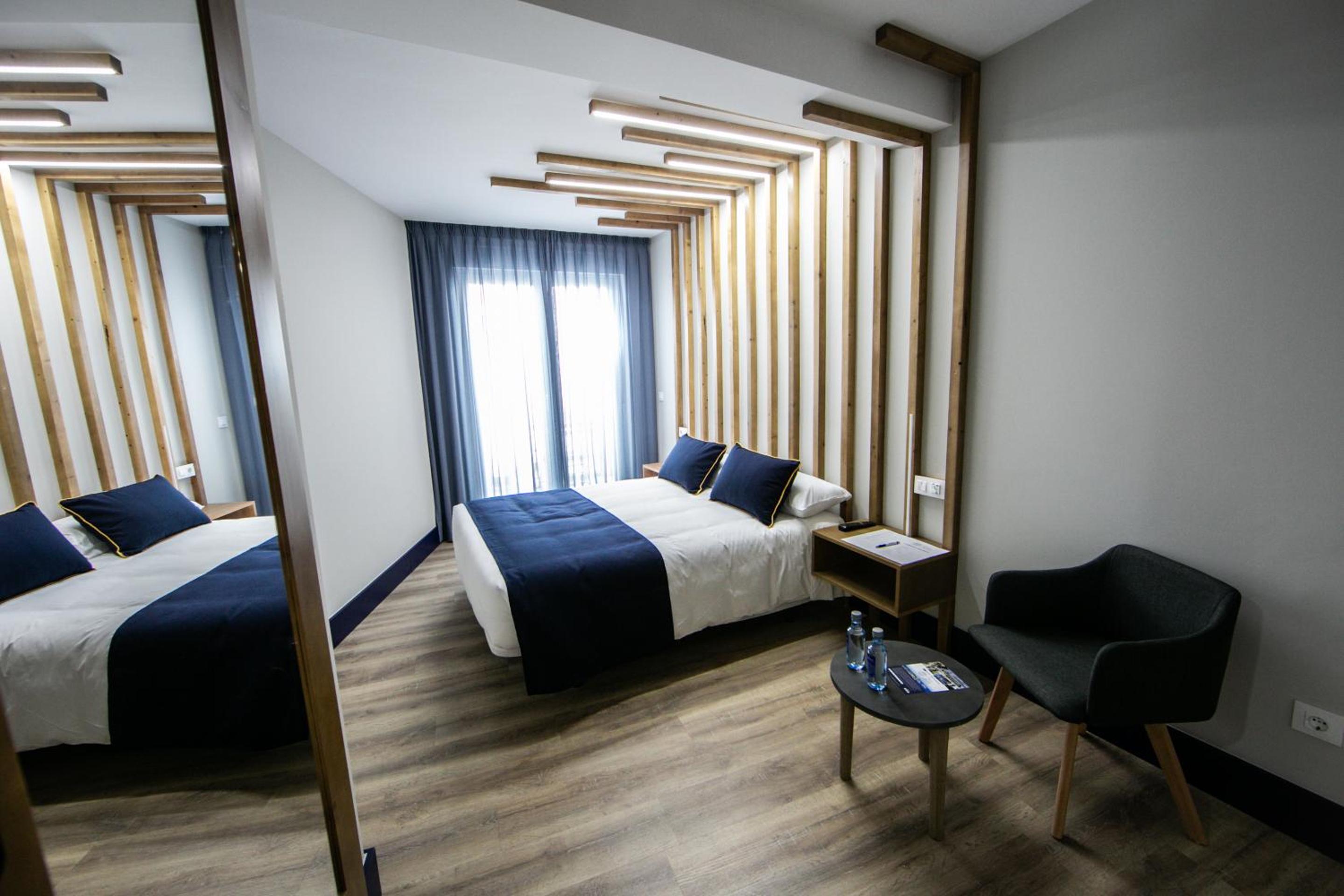 Double Room with 2 Beds with Courtyard View