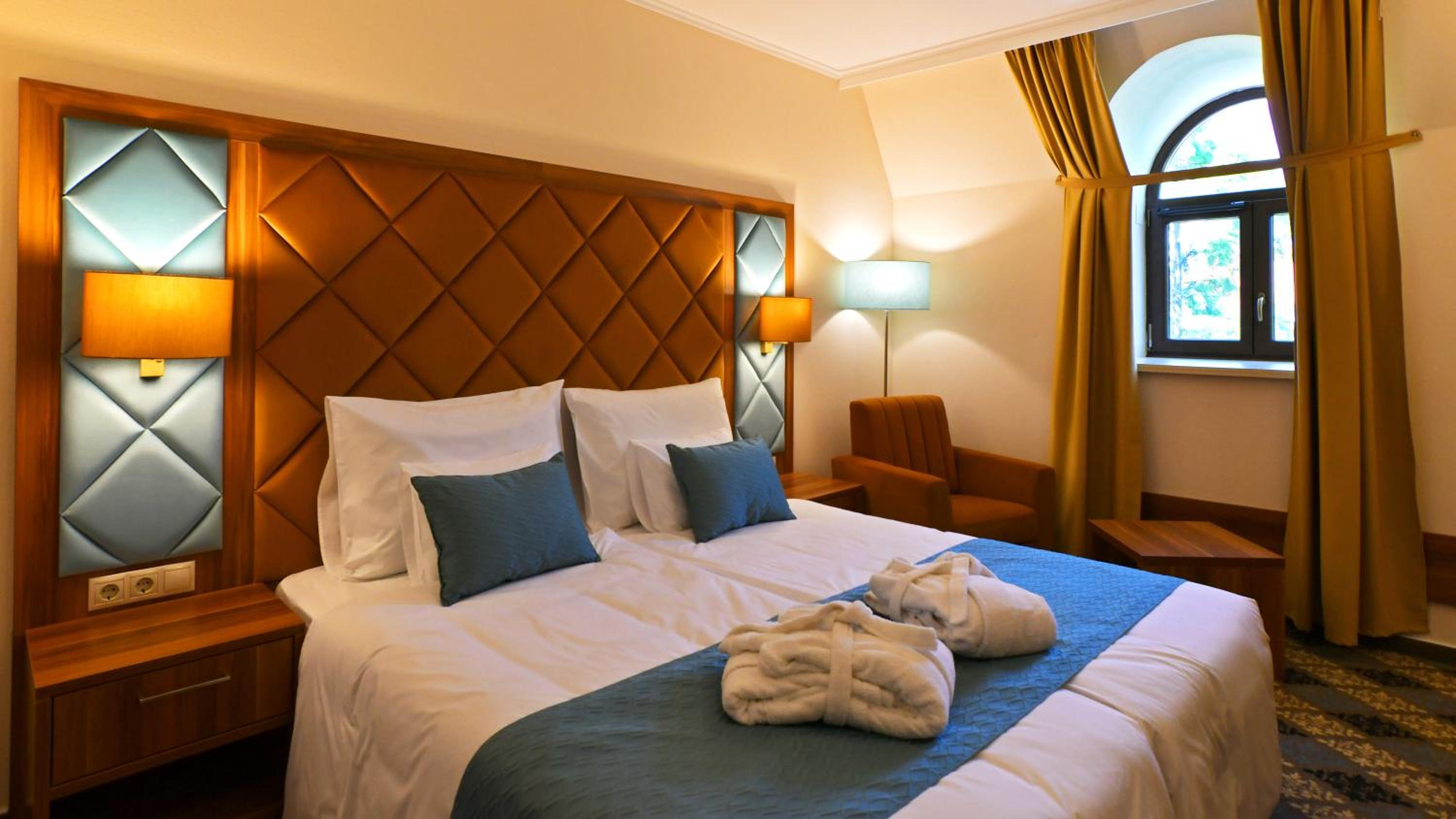 Classic Double or Twin Room Without Balcony  photo 3