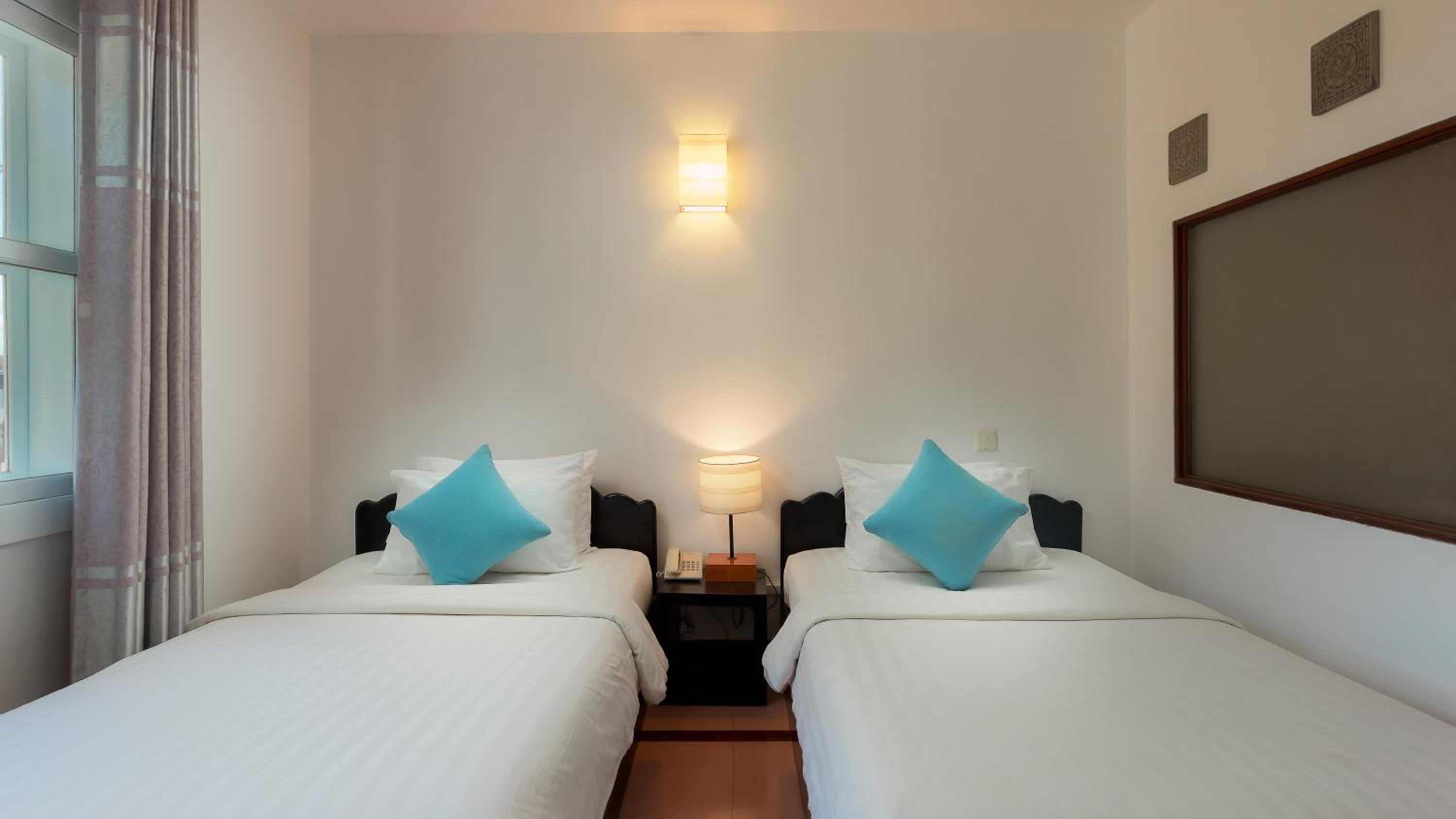 Deluxe Twin Room - Photo 7