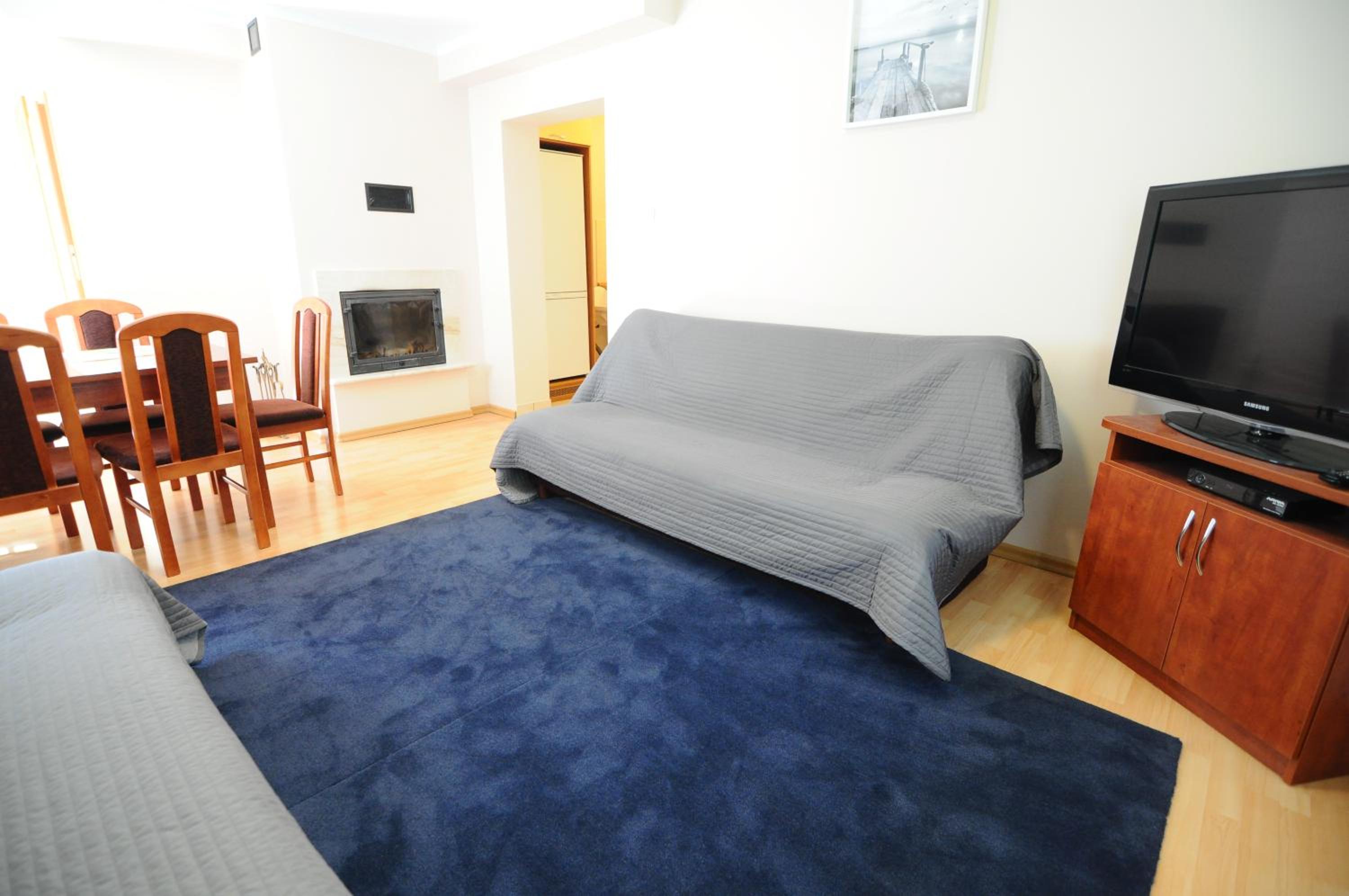 Apartment photo 1