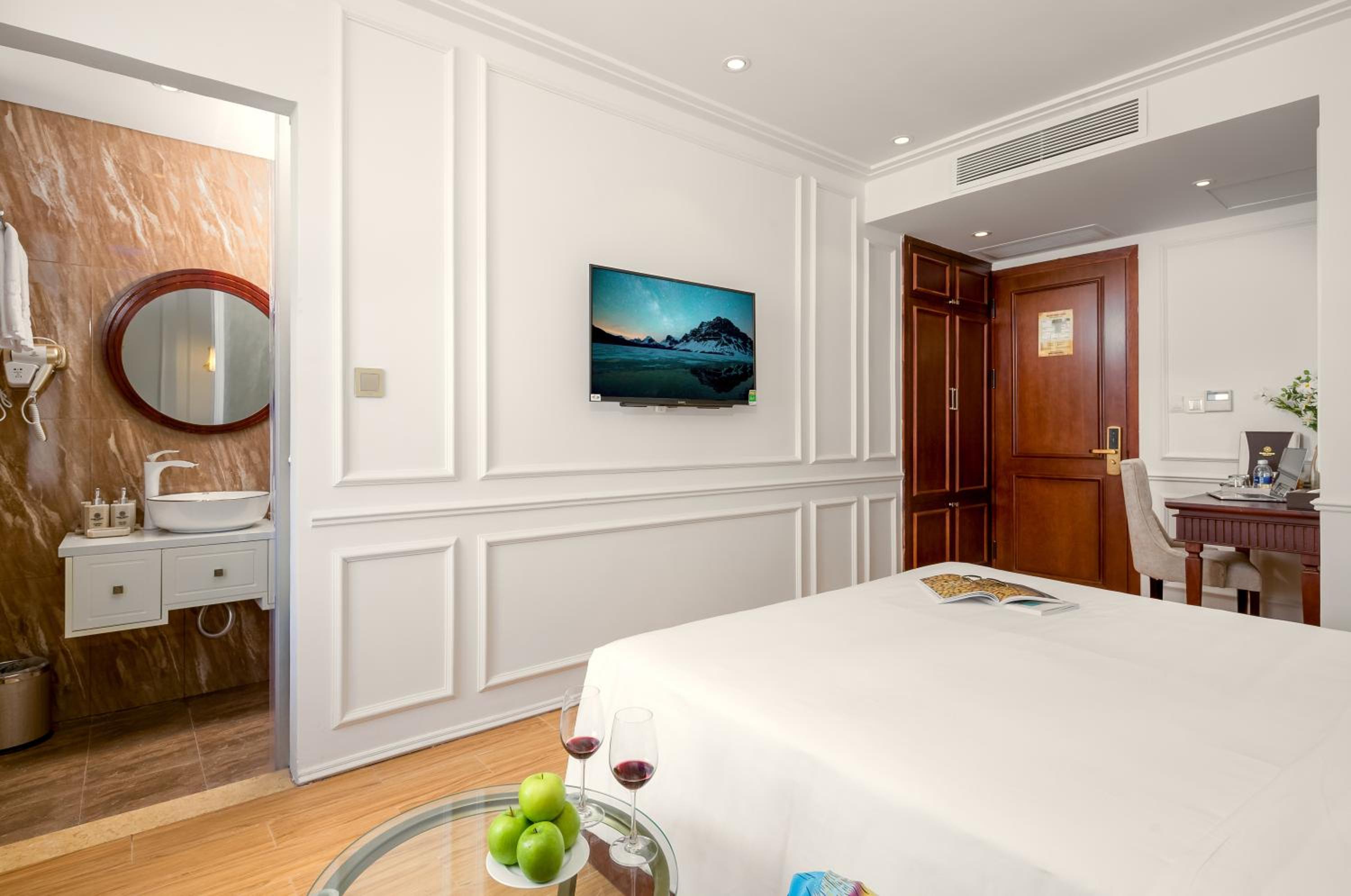 Deluxe Double Room - Photo 1