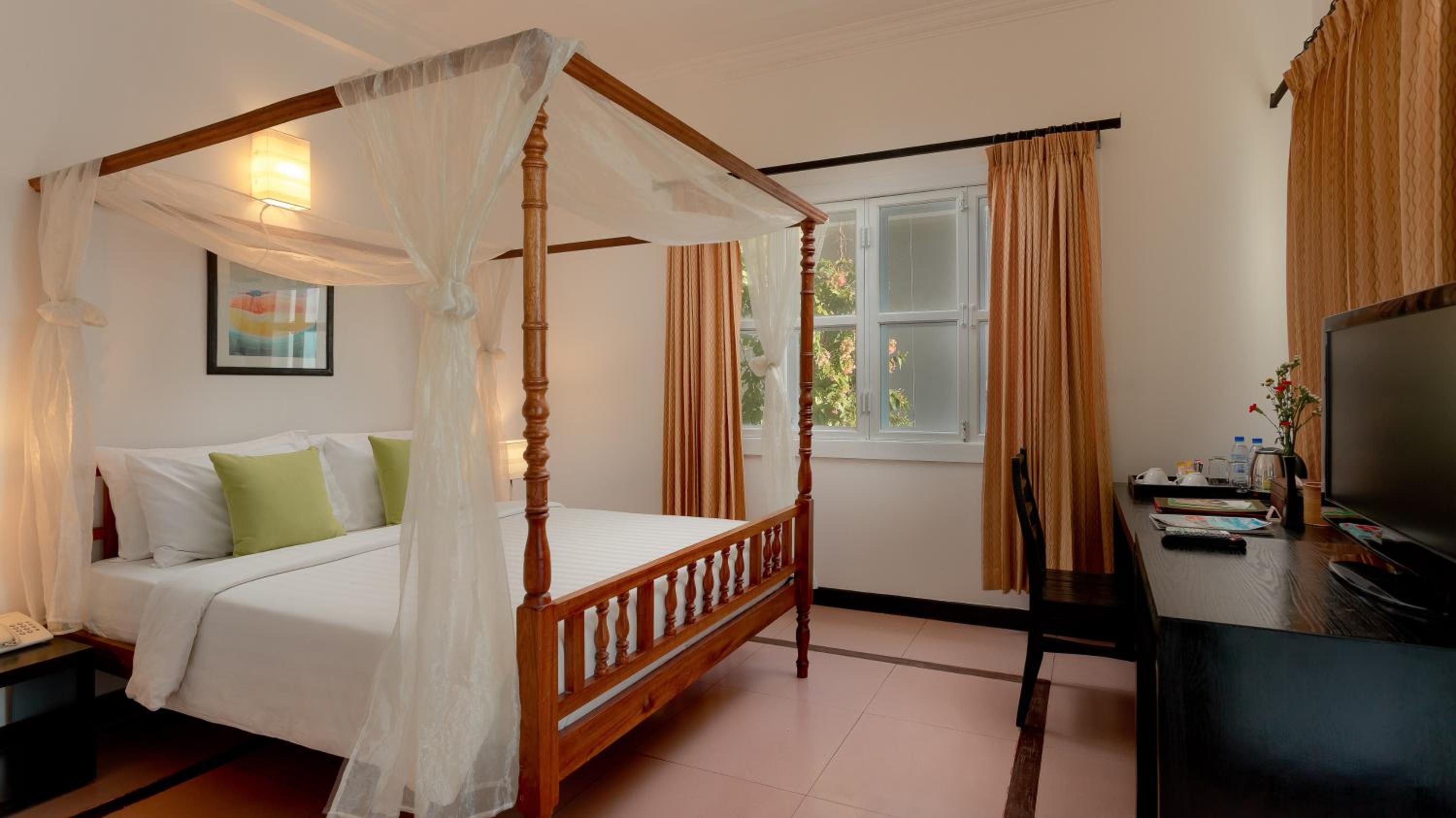 Deluxe Double Balcony  - Photo 2
